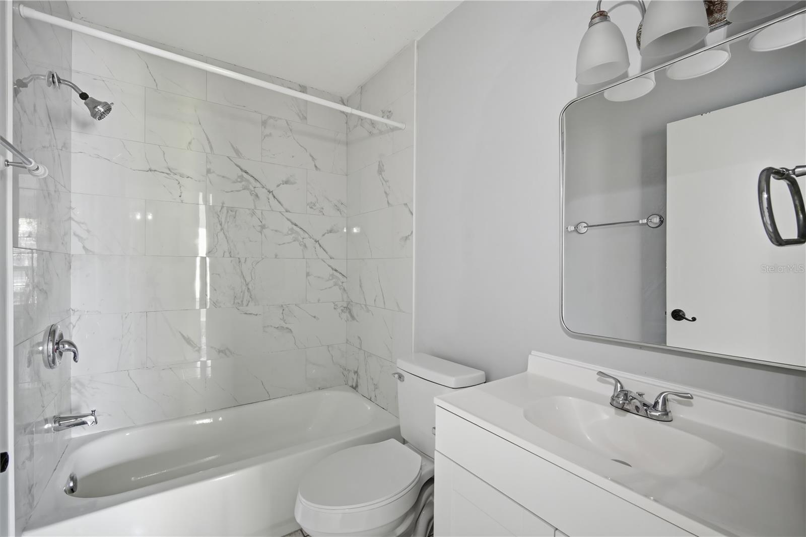 Image 19 of 23 For 4022 Tumble Wood Trail 201