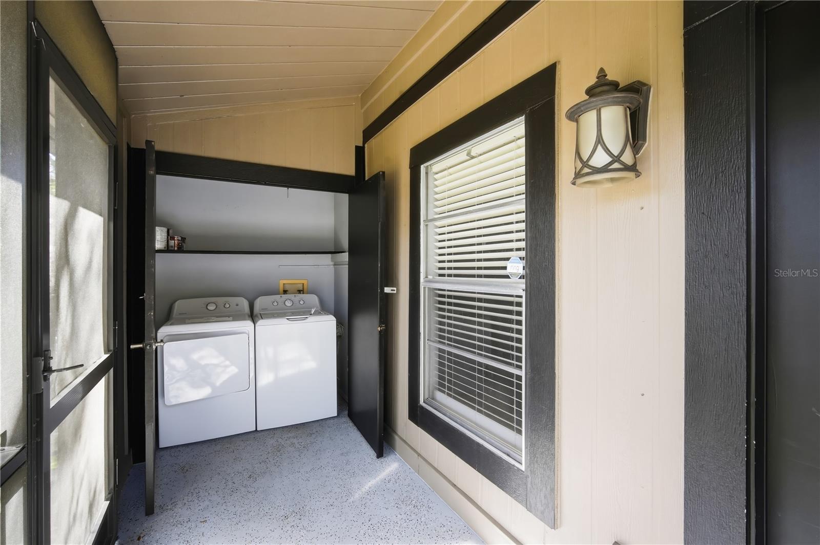 Image 3 of 23 For 4022 Tumble Wood Trail 201