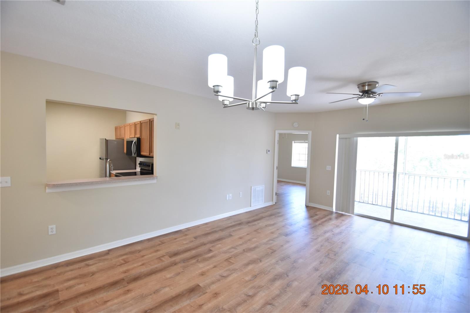 Image 11 of 38 For 6007 Skydale Way 202