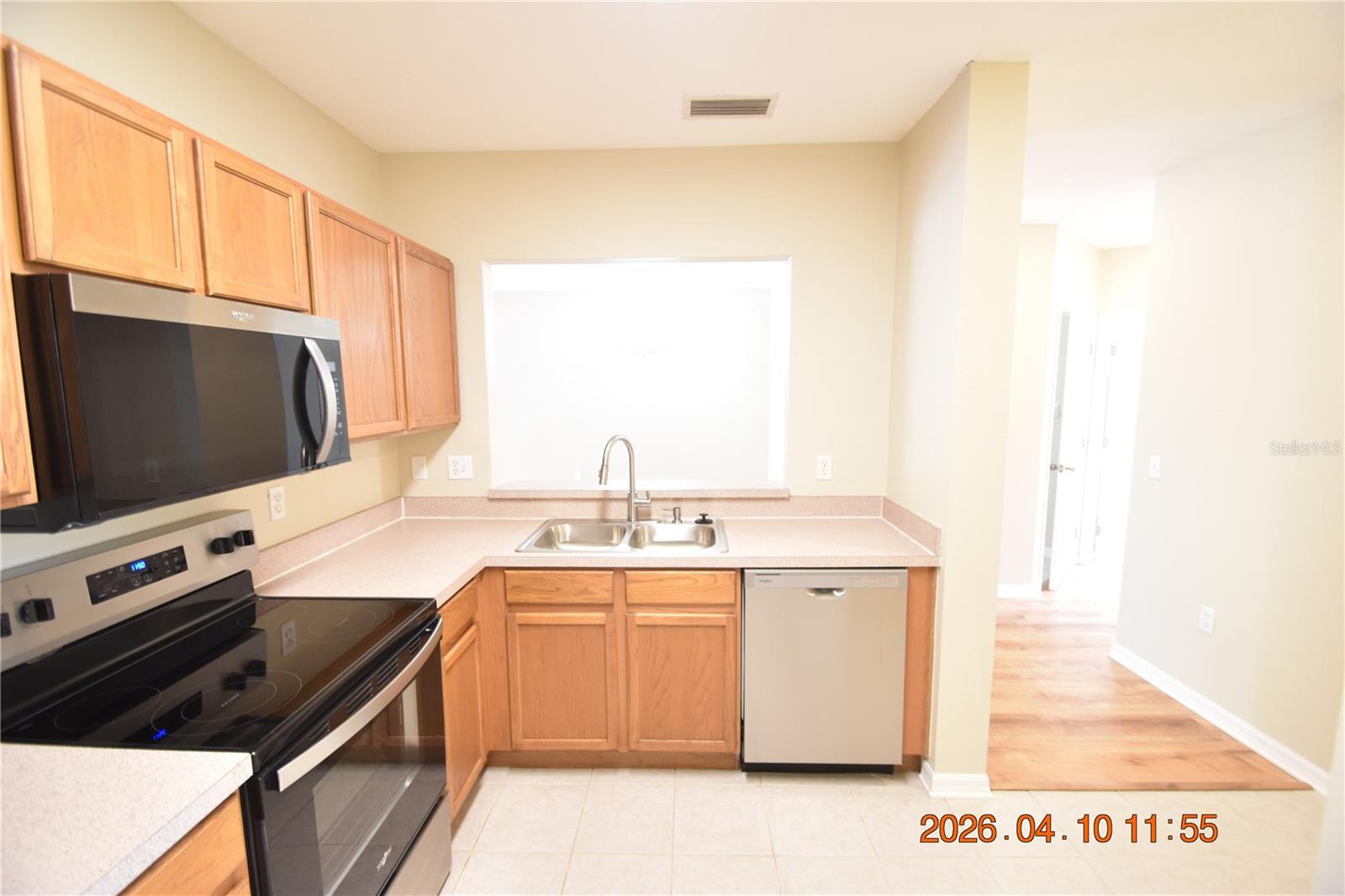 Image 16 of 38 For 6007 Skydale Way 202