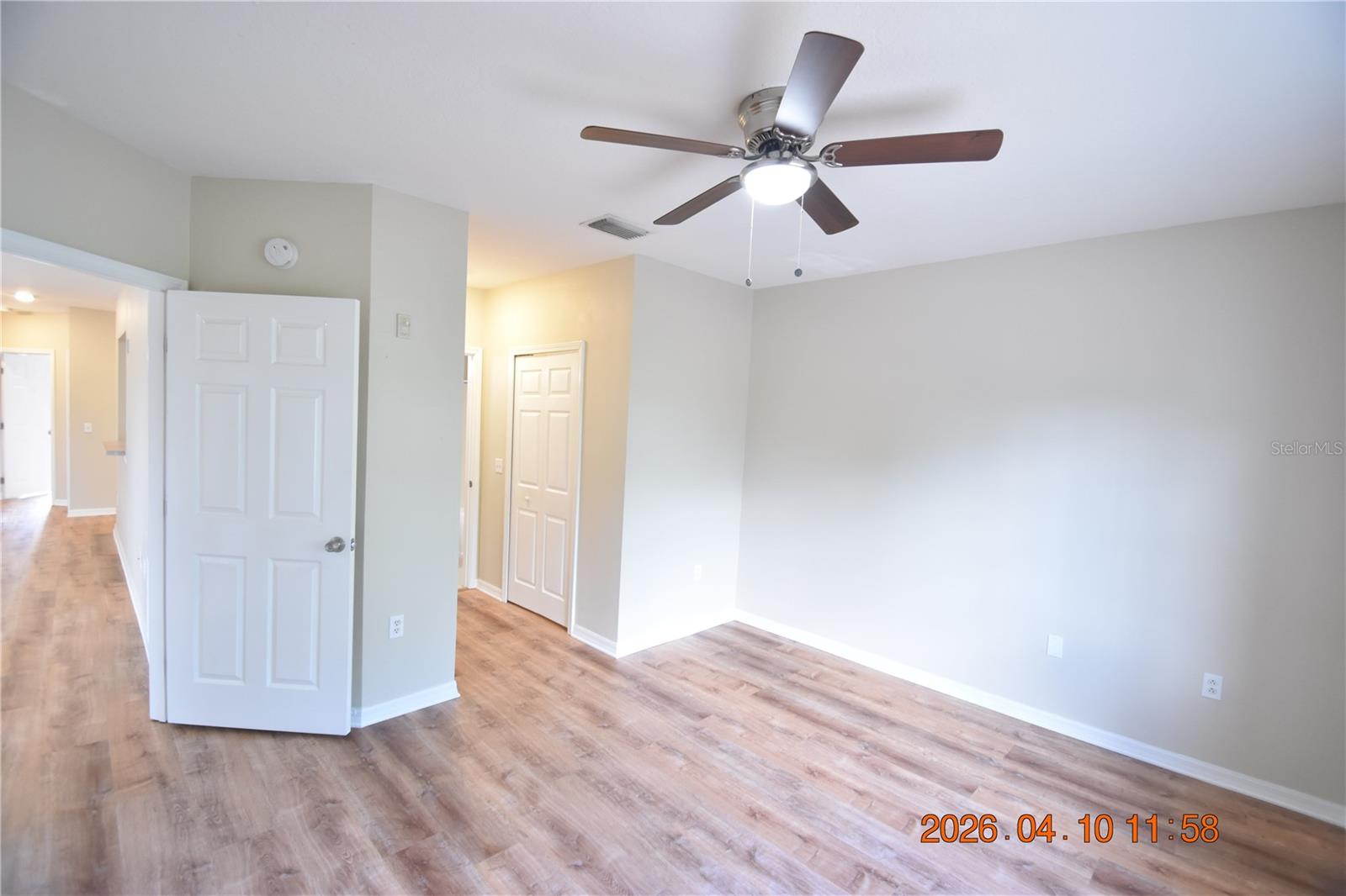 Image 21 of 38 For 6007 Skydale Way 202