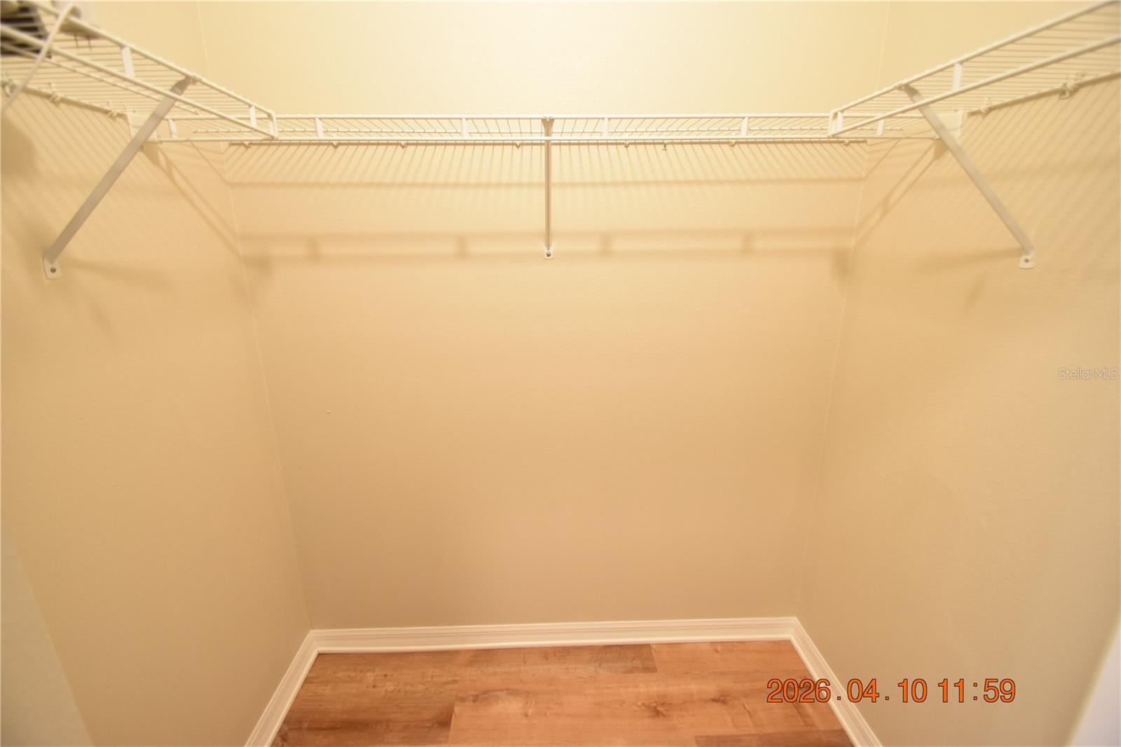 Image 22 of 38 For 6007 Skydale Way 202