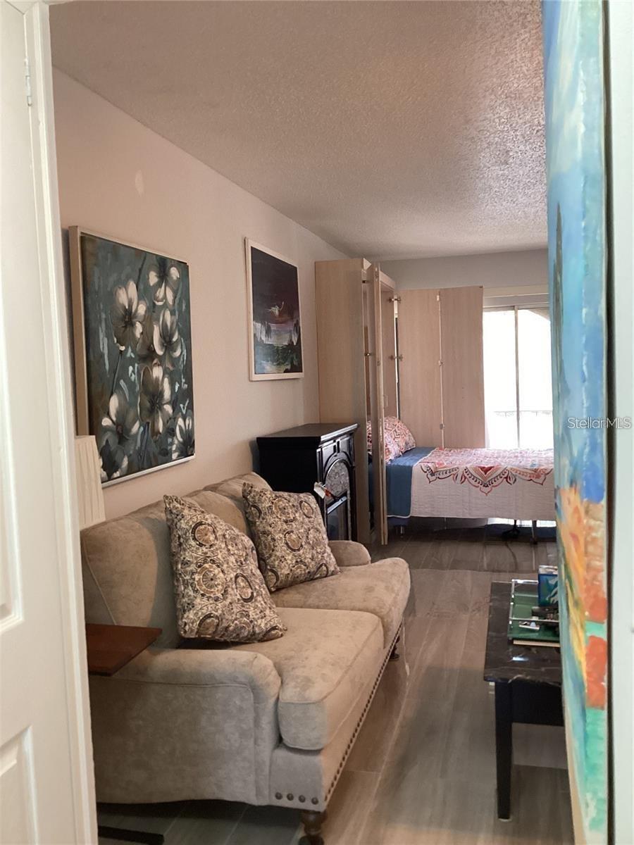 Image 2 of 20 For 7701 Starkey Road 704