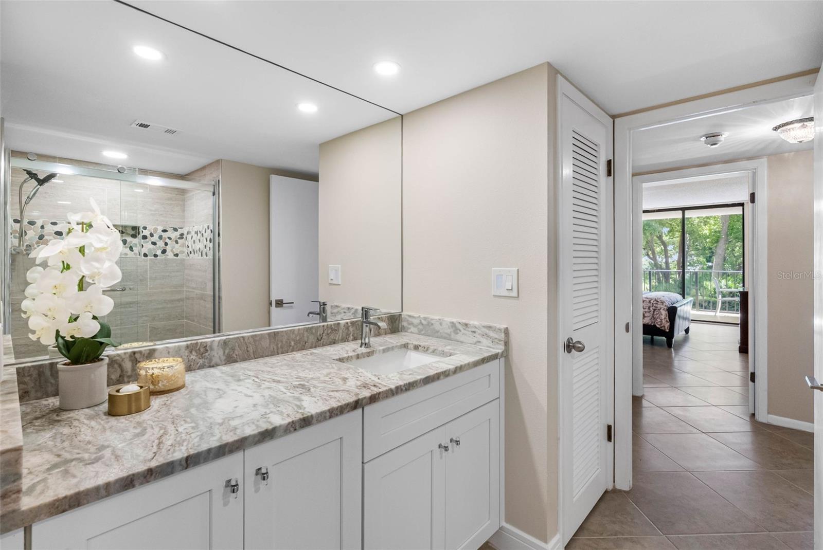 Image 15 of 45 For 100 Oakmont Lane 203