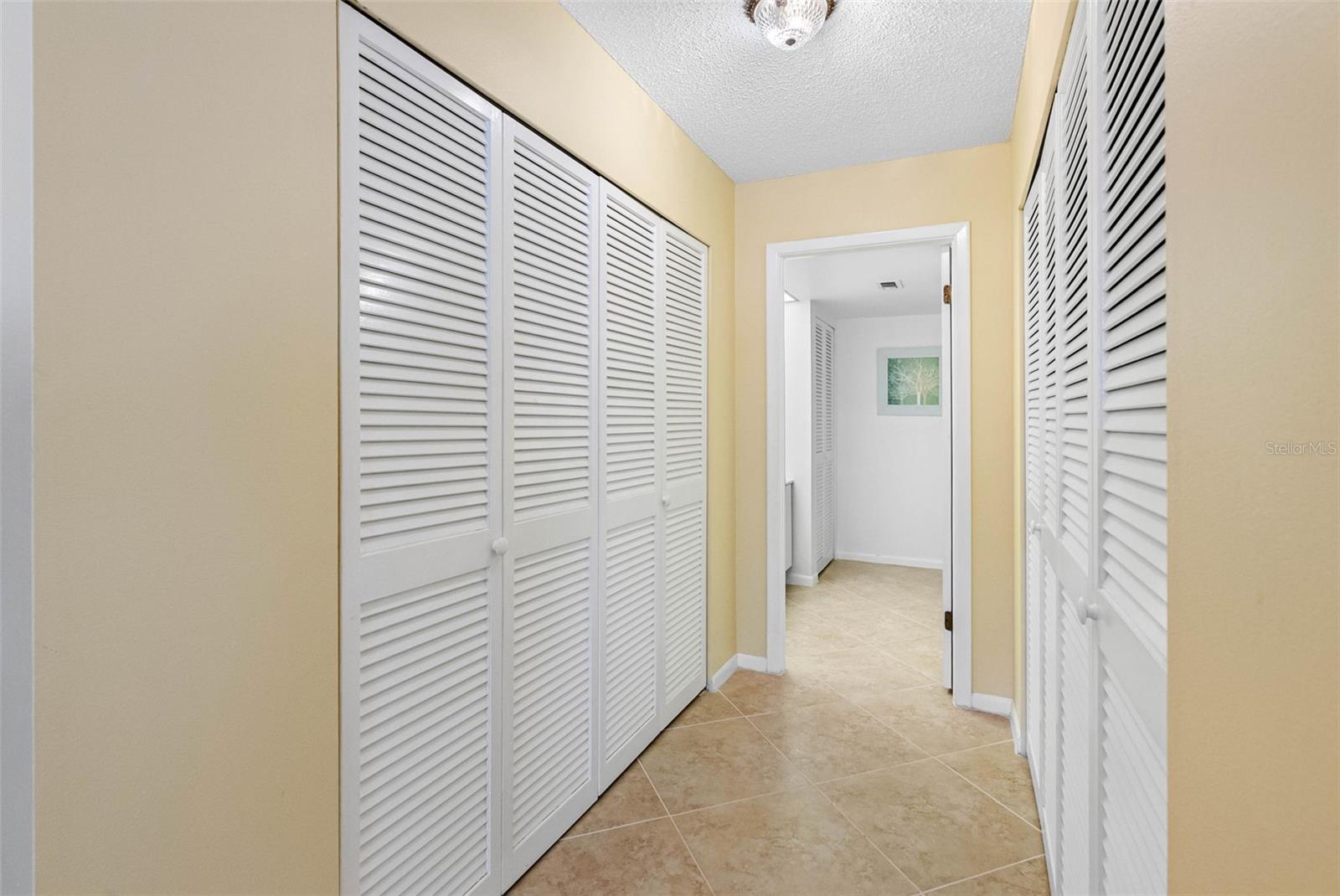 Image 19 of 45 For 100 Oakmont Lane 203