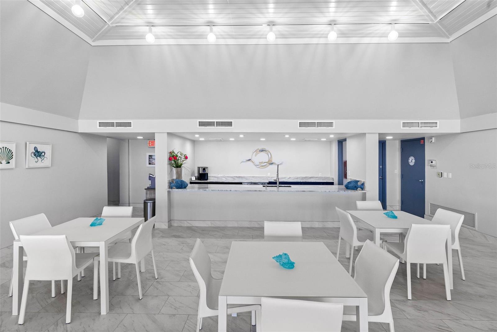 Image 32 of 45 For 100 Oakmont Lane 203