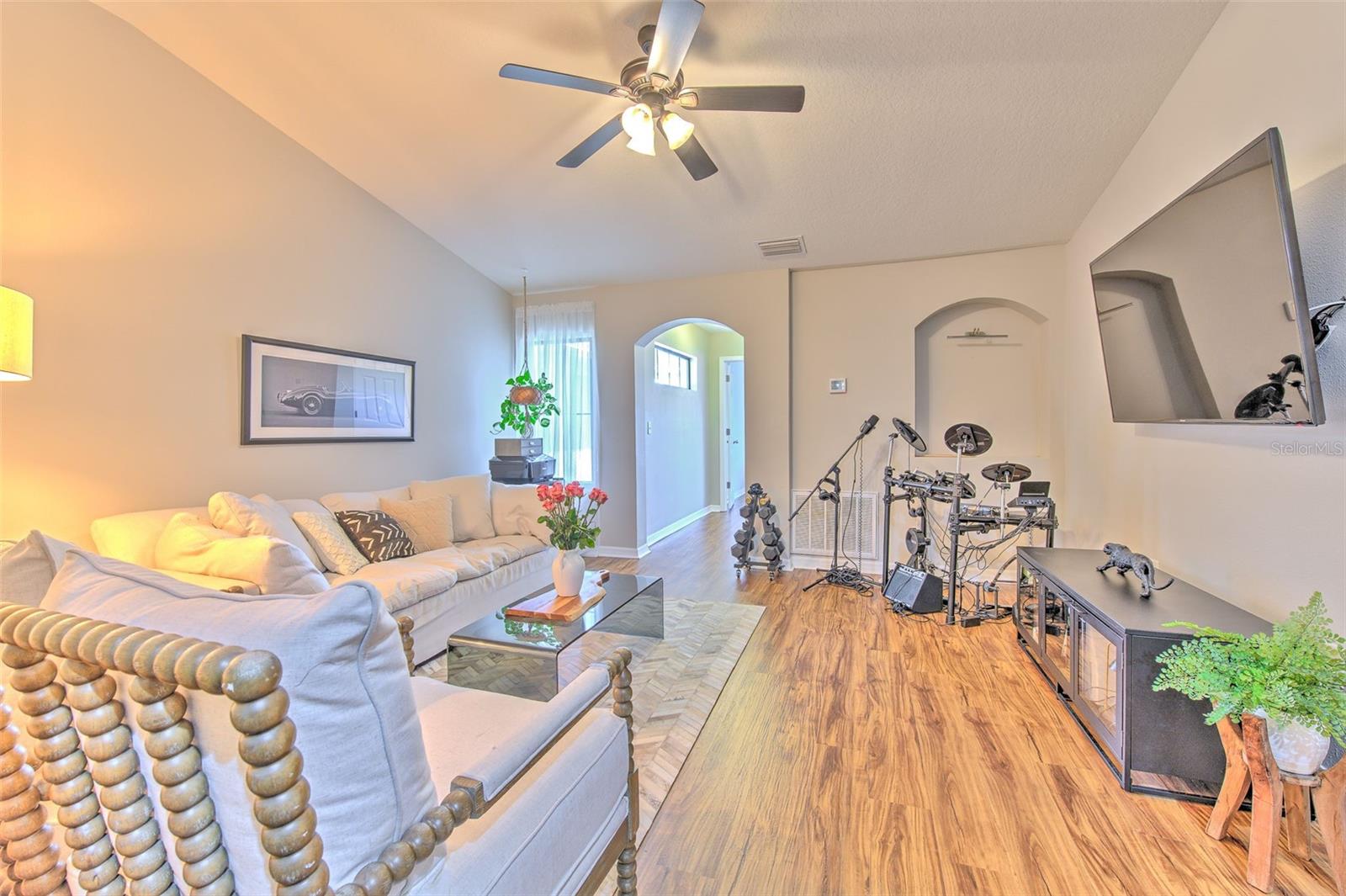 Image 23 of 41 For 11808 13th Way N