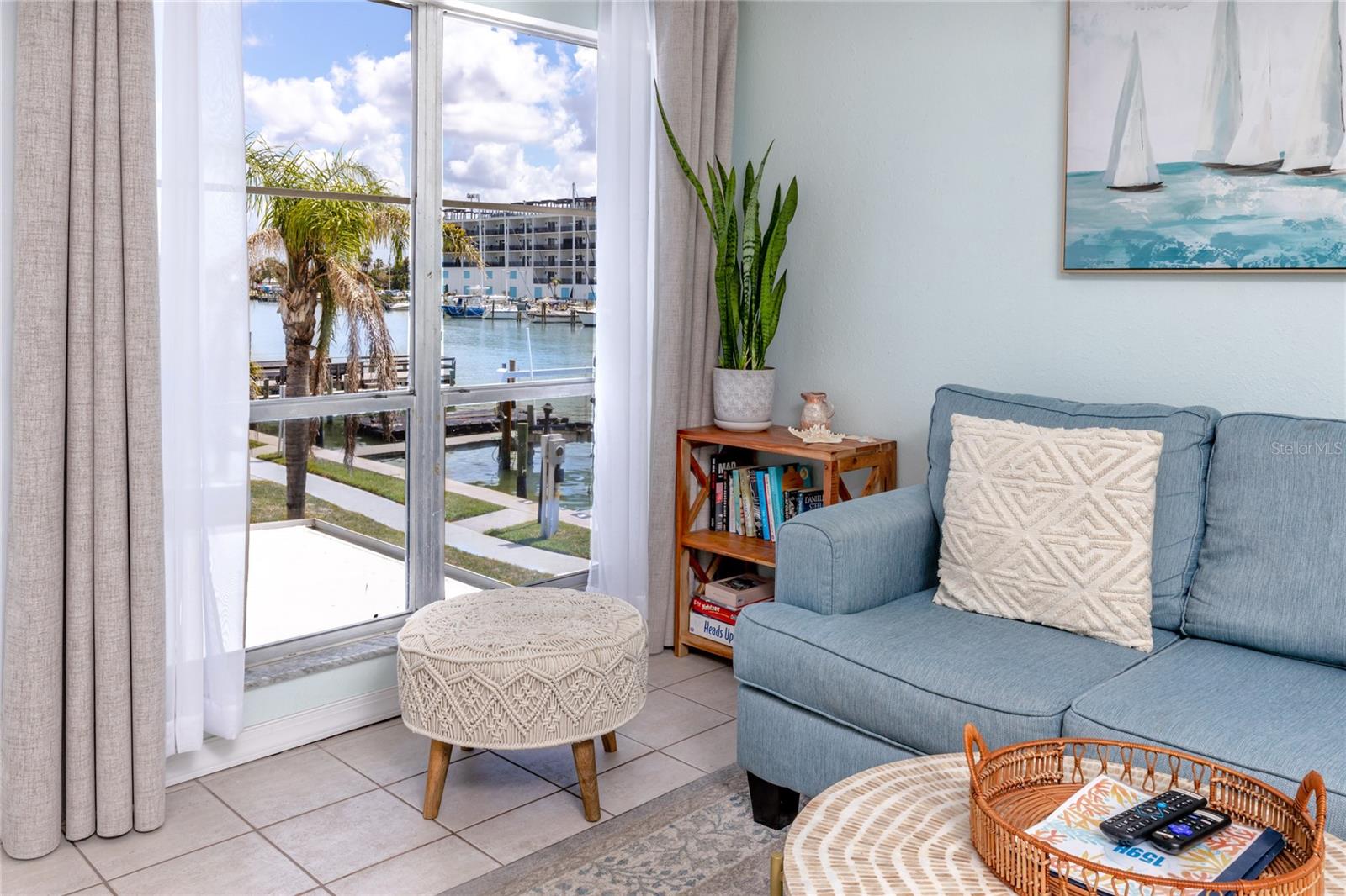 Image 10 of 59 For 159 Medallion Boulevard H