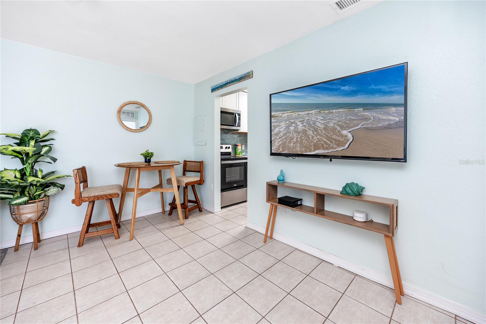 Image 11 of 59 For 159 Medallion Boulevard H