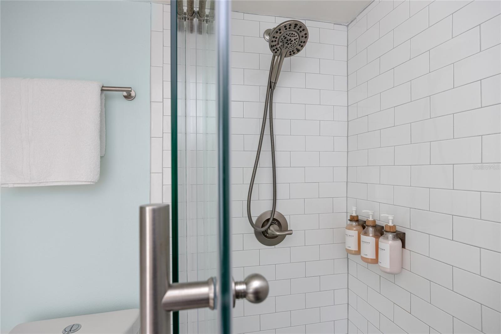 Image 29 of 59 For 159 Medallion Boulevard H