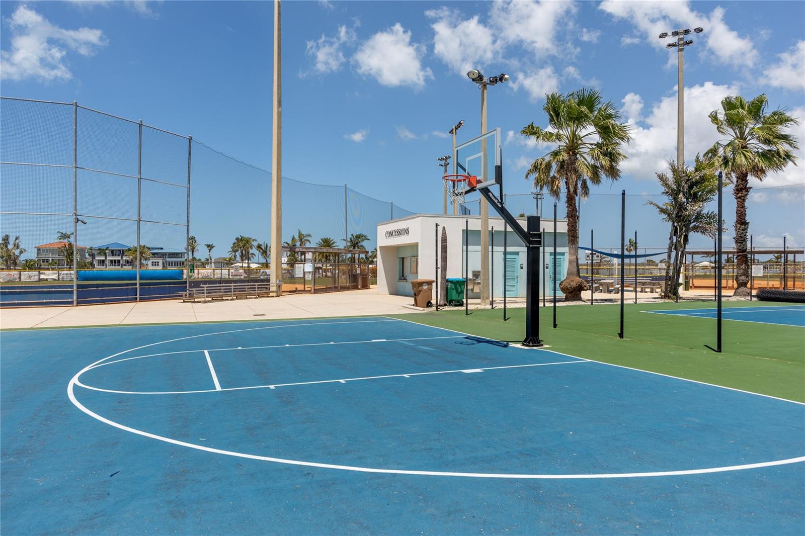 Image 36 of 59 For 159 Medallion Boulevard H