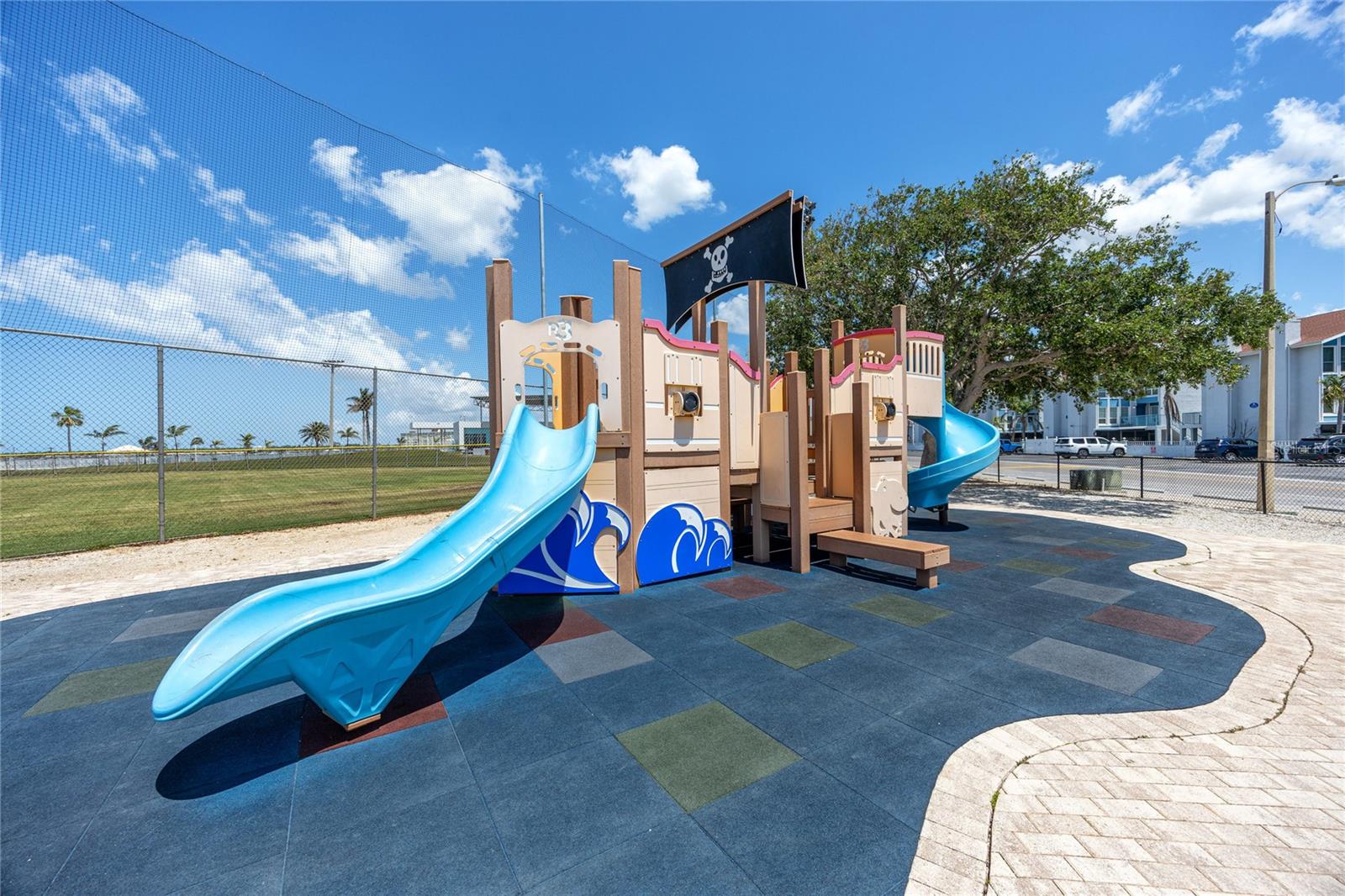 Image 40 of 59 For 159 Medallion Boulevard H