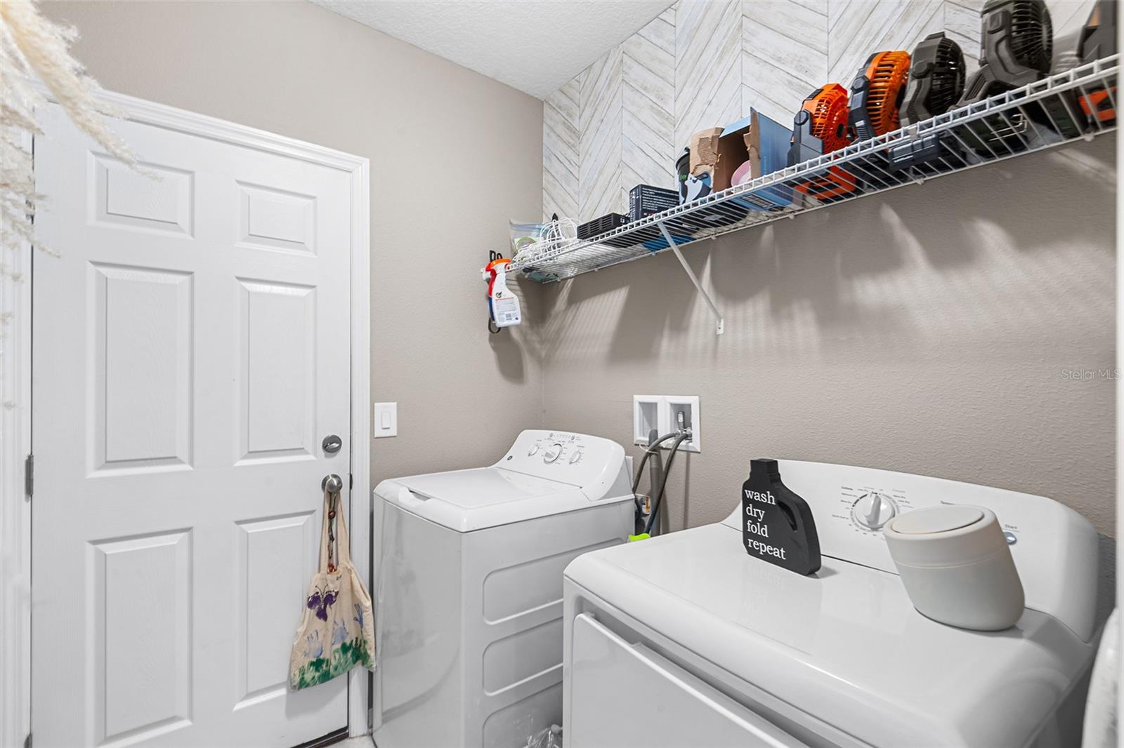 Image 18 of 26 For 12960 Conquistador Loop