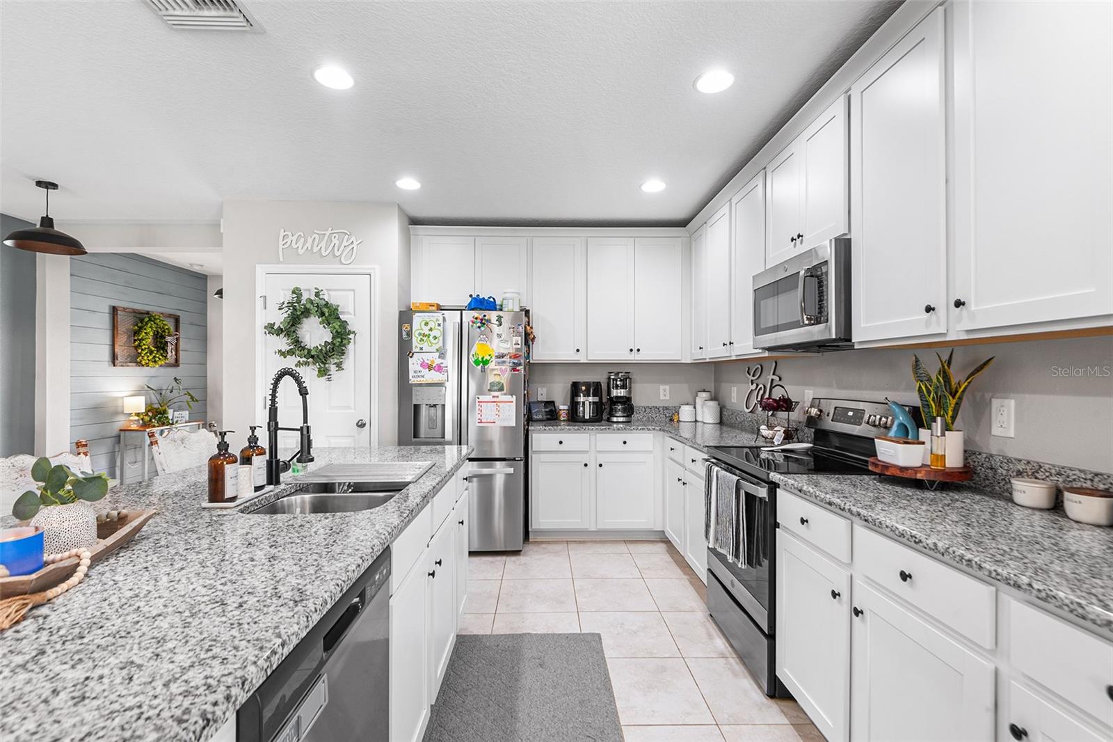 Image 8 of 26 For 12960 Conquistador Loop