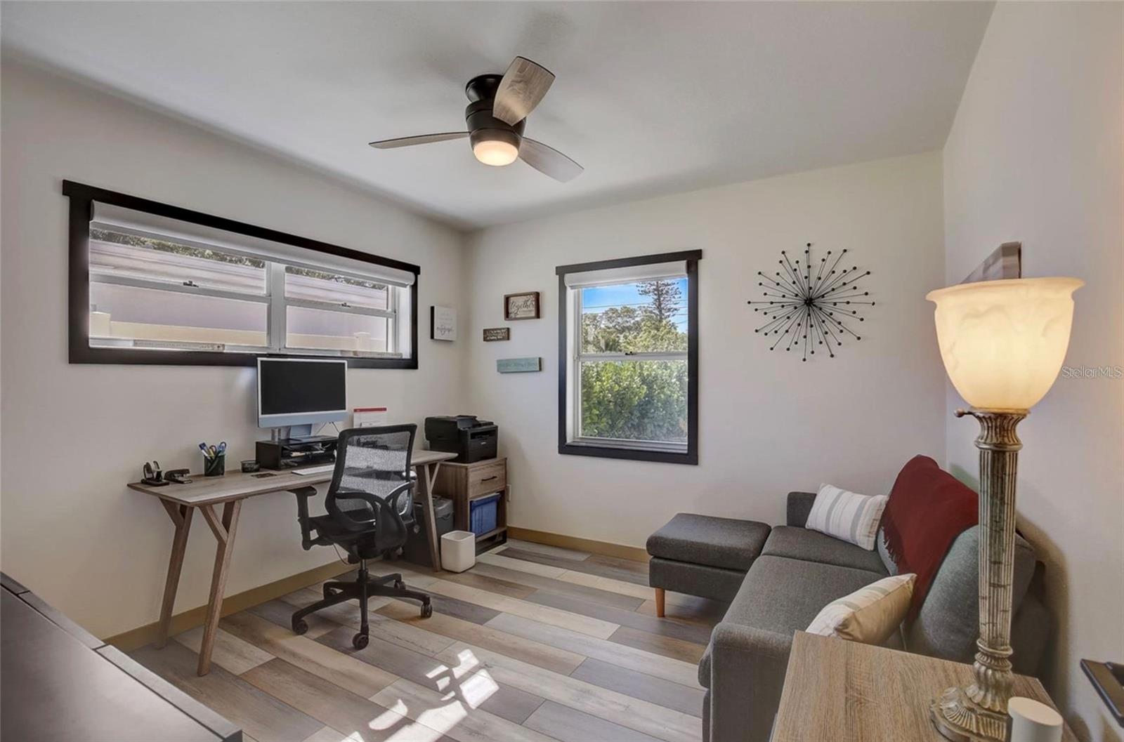 Listing photo id 18 for 5428 7th Avenue N