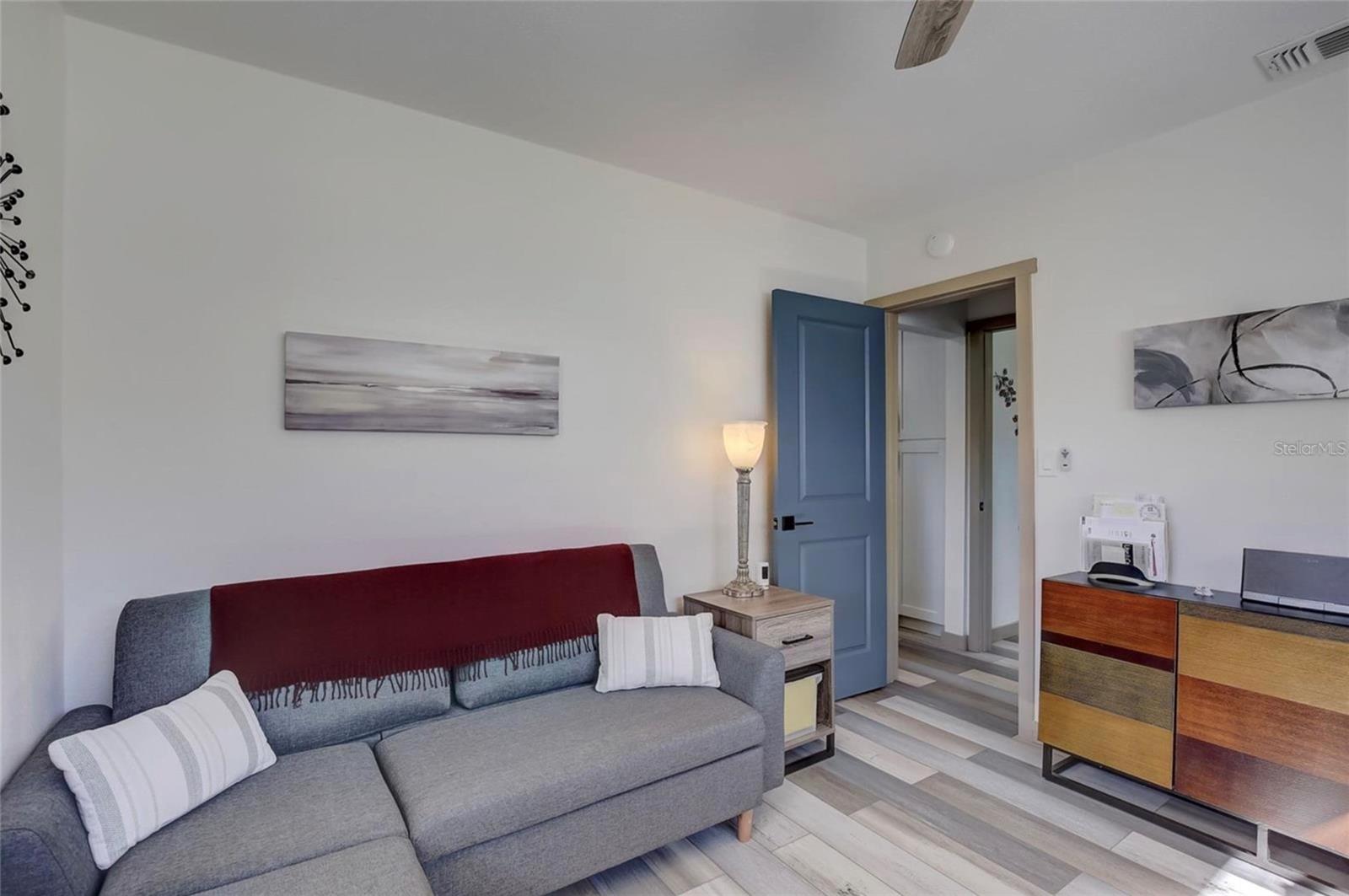 Listing photo id 20 for 5428 7th Avenue N