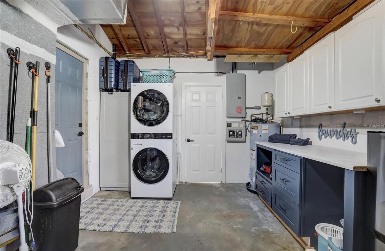 Listing photo id 25 for 5428 7th Avenue N