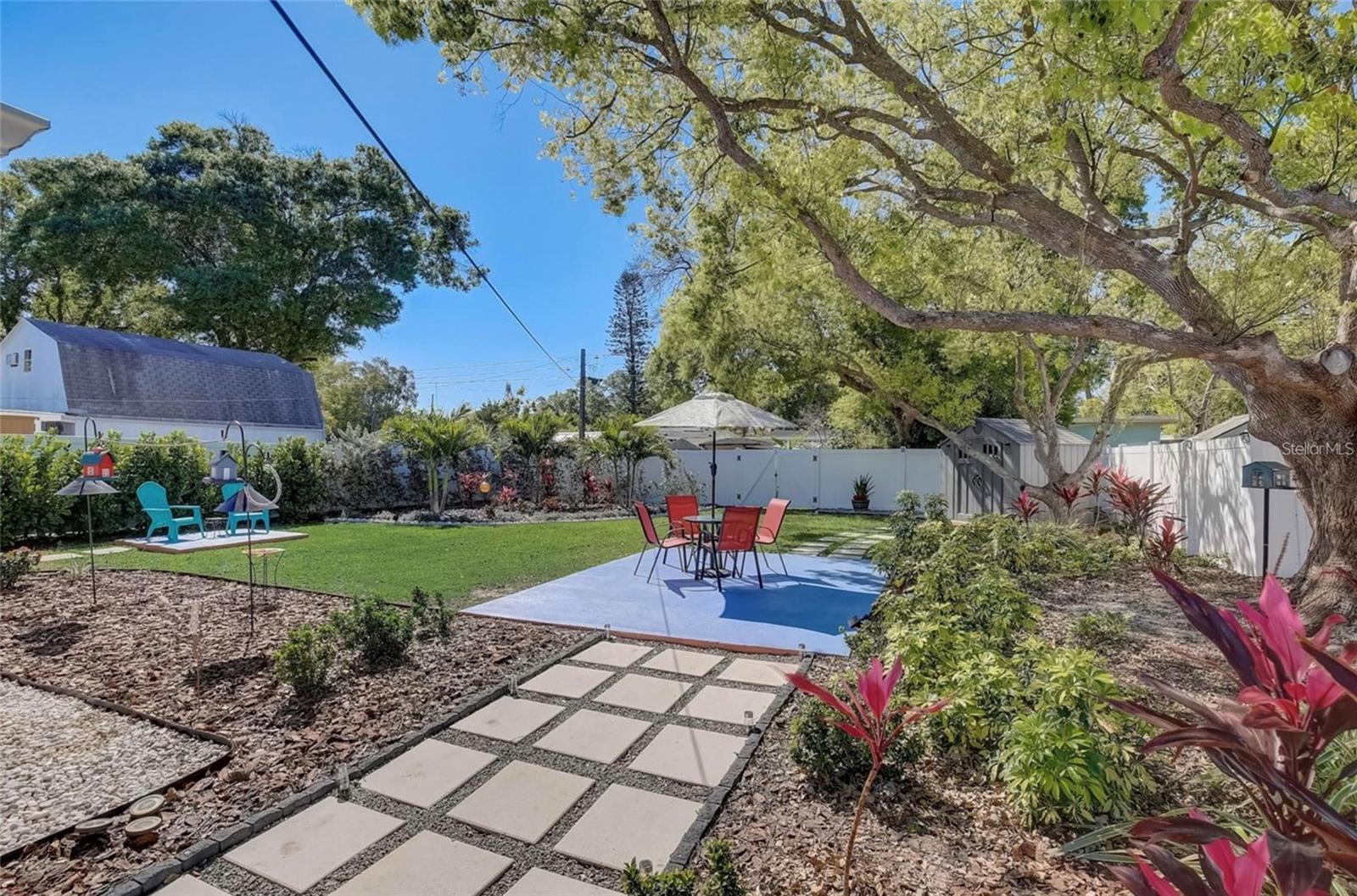 Listing photo id 28 for 5428 7th Avenue N