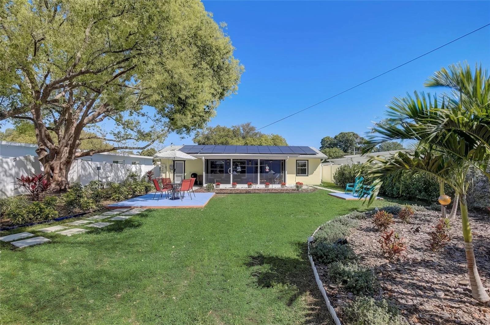 Listing photo id 30 for 5428 7th Avenue N