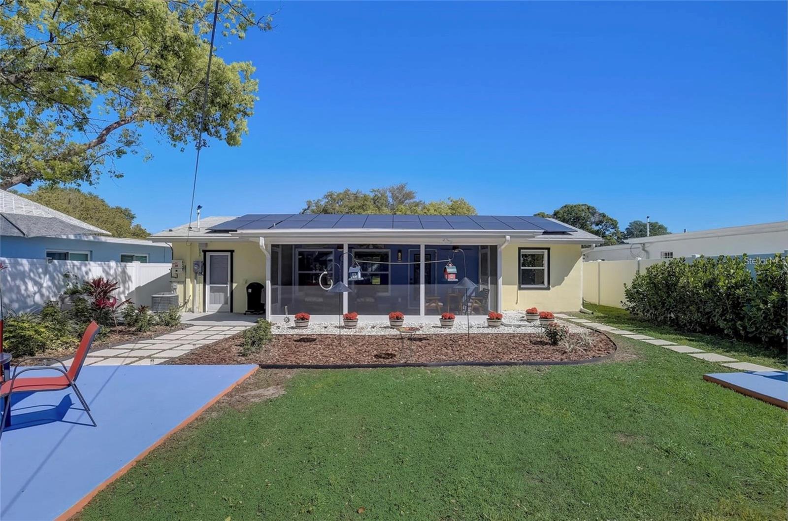 Listing photo id 31 for 5428 7th Avenue N