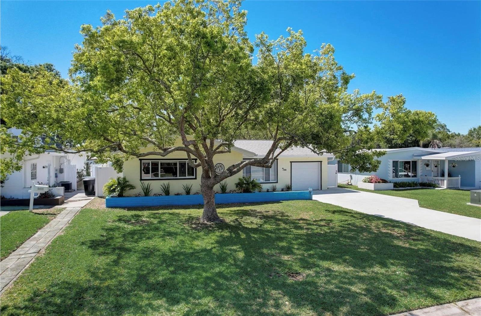 Listing photo id 37 for 5428 7th Avenue N