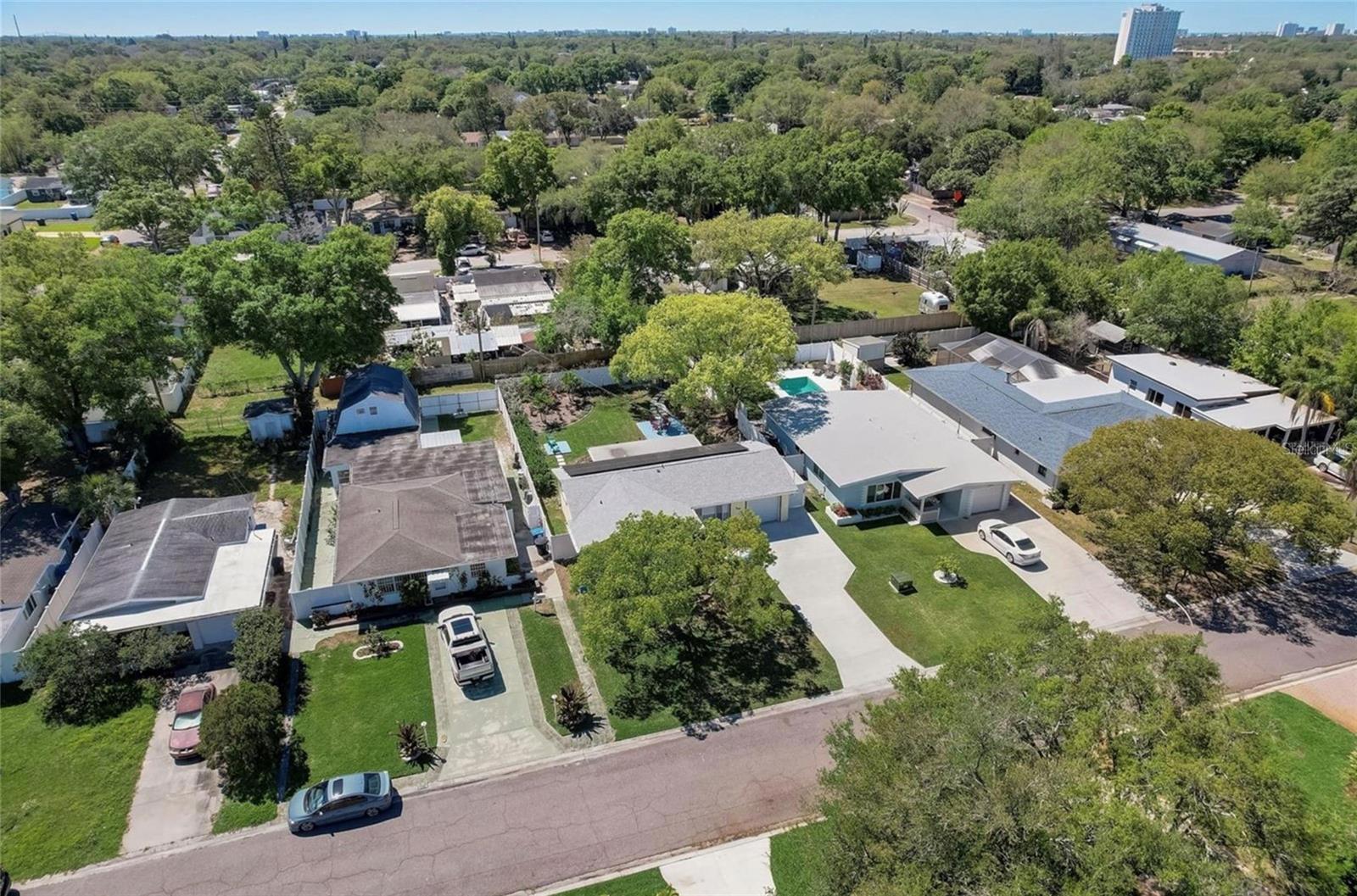 Listing photo id 38 for 5428 7th Avenue N