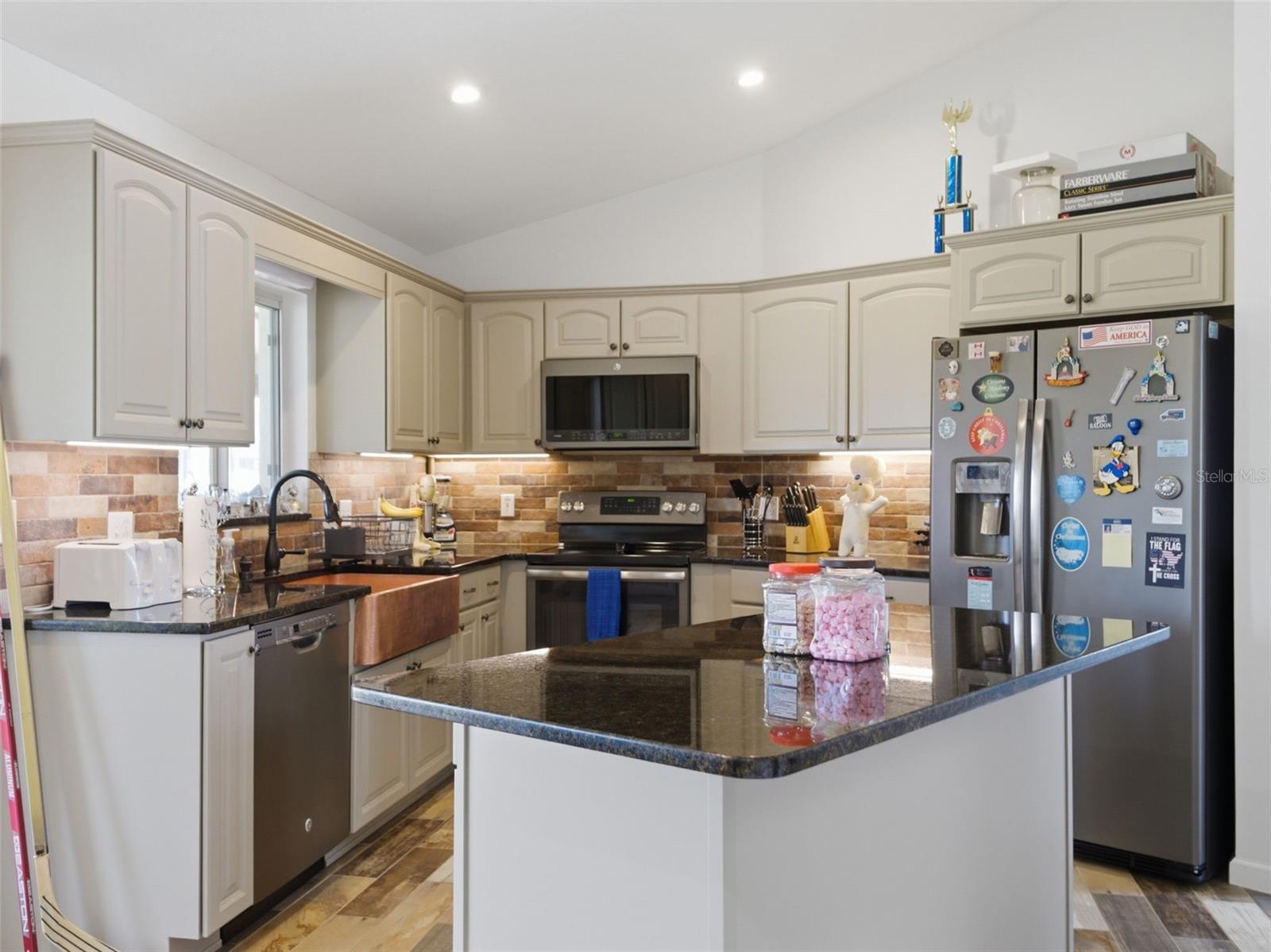 Image 18 of 47 For 2445 53rd Avenue Road