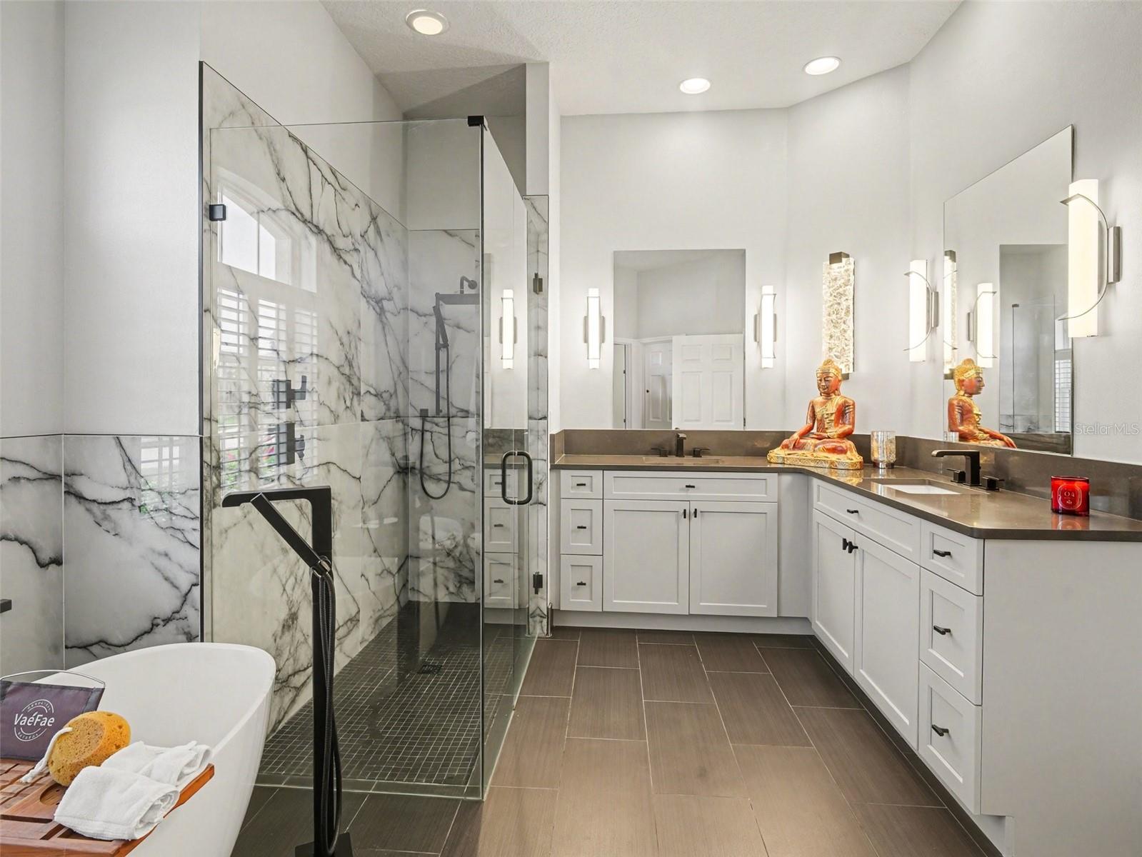 Image 14 of 29 For 7219 Coachlight Street