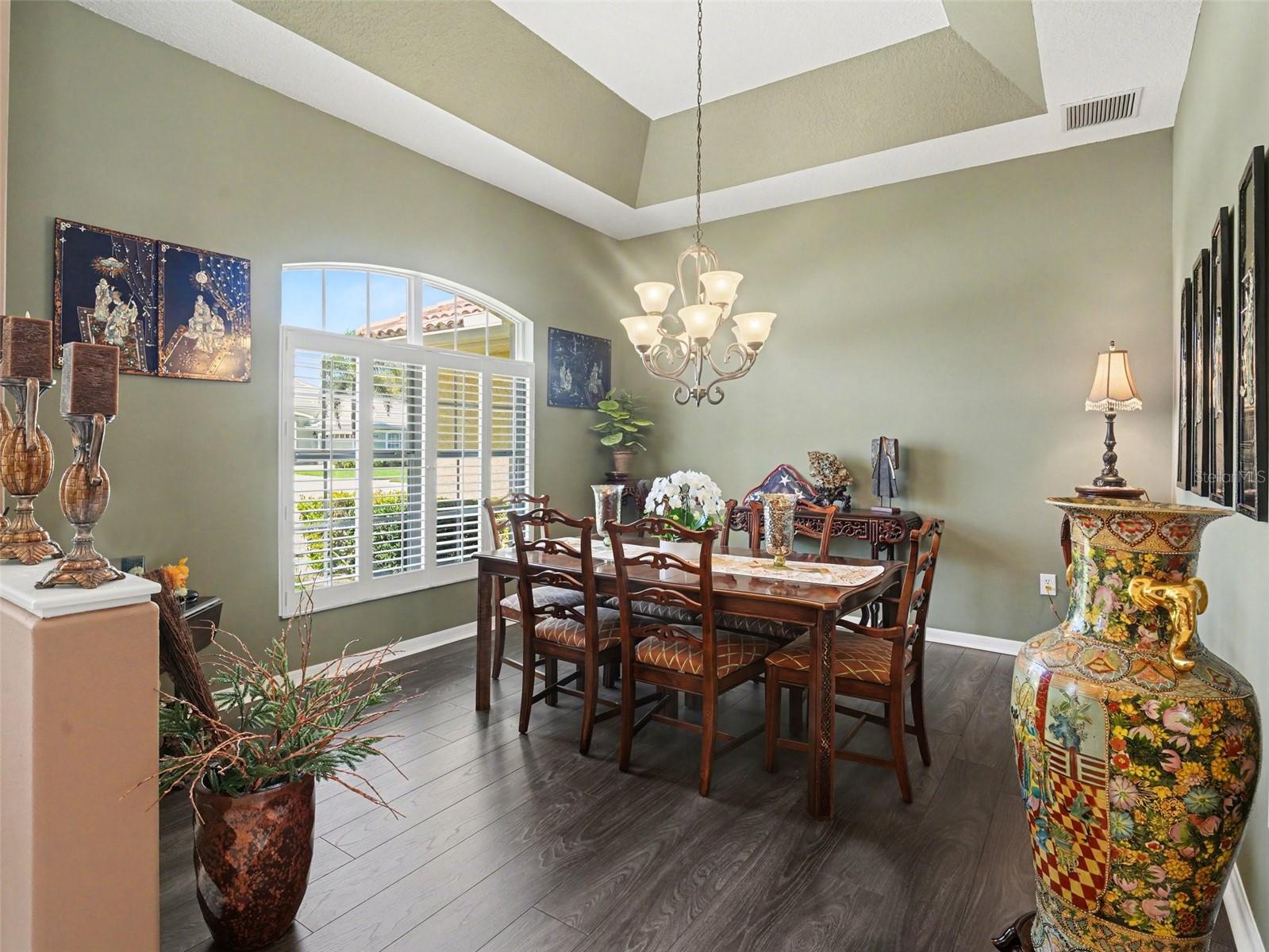 Image 6 of 29 For 7219 Coachlight Street