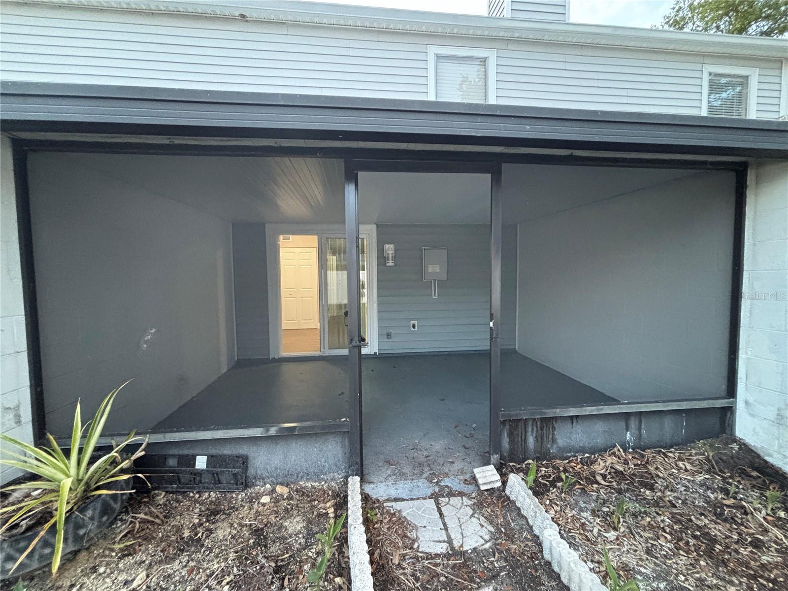 Image 2 of 15 For 11804 Cypress Hill Circle 45