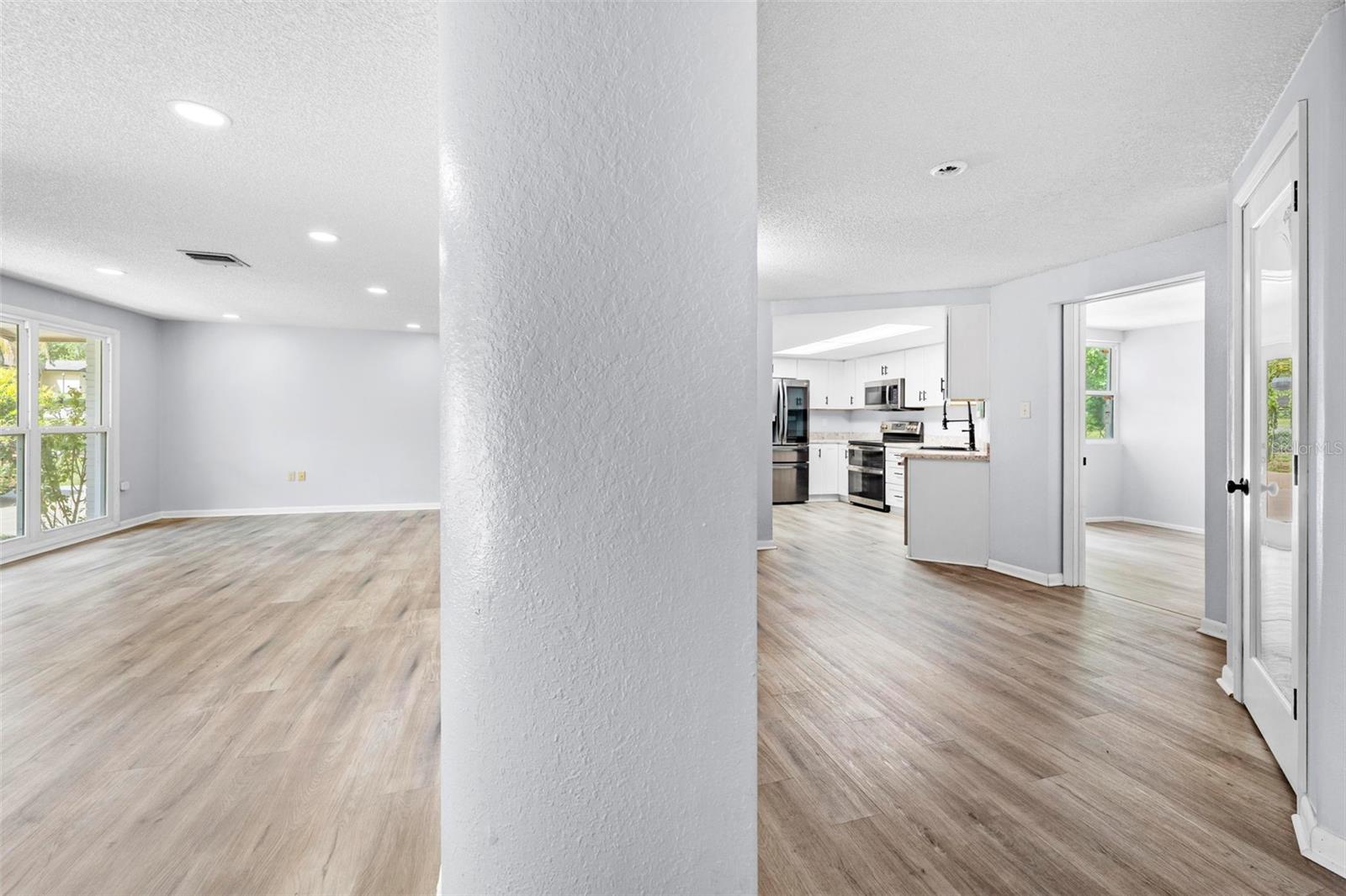 Image 15 of 43 For 416 Ederington Drive