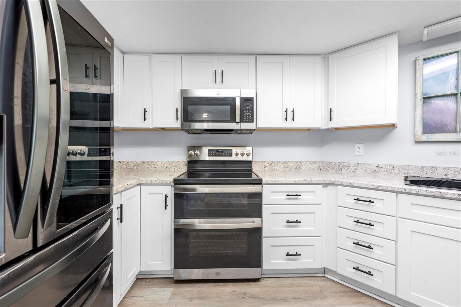 Image 24 of 43 For 416 Ederington Drive