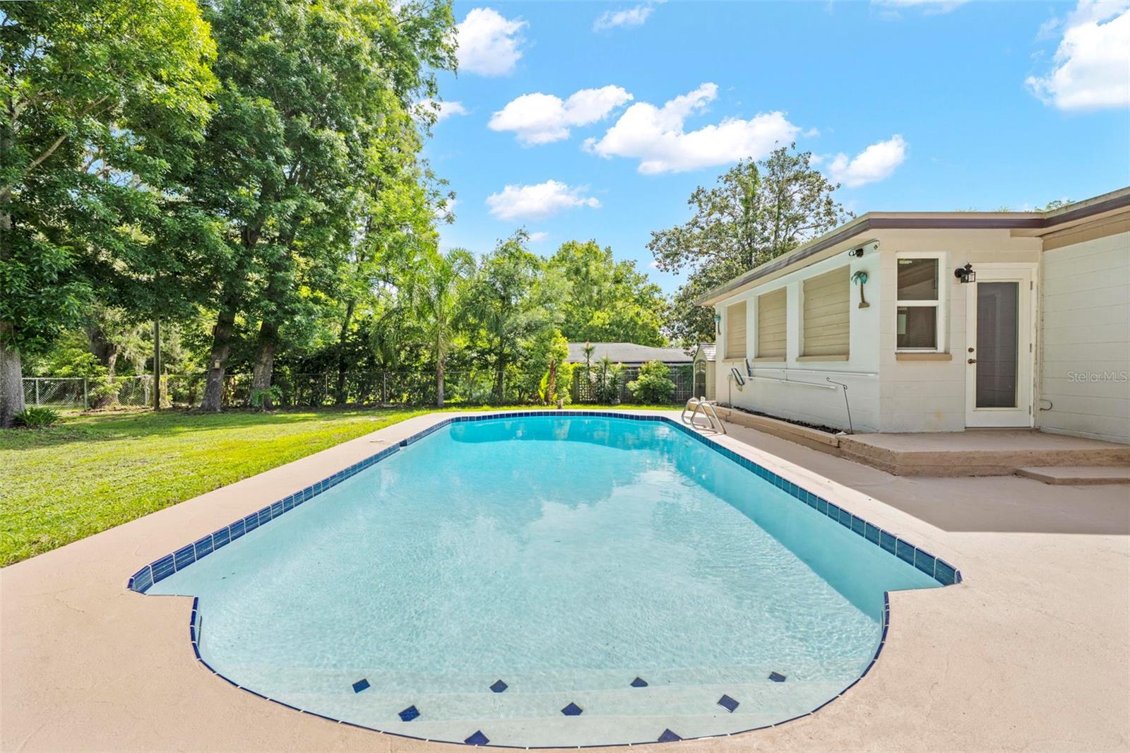 Image 42 of 43 For 416 Ederington Drive