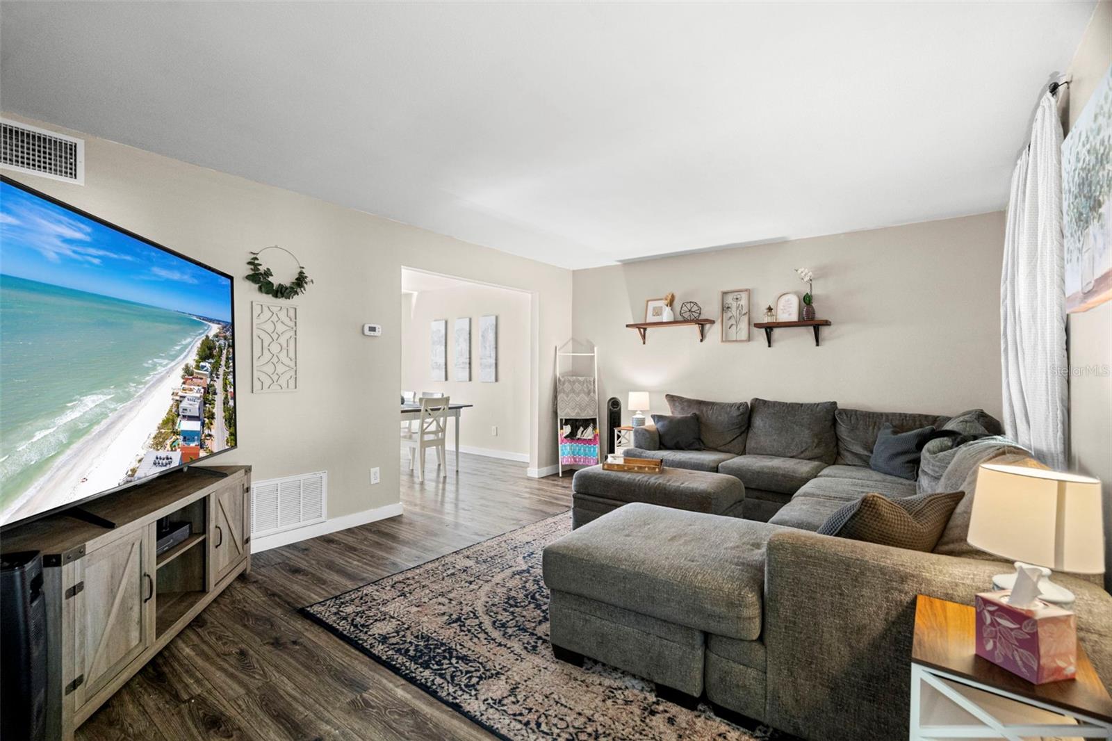 Image 12 of 38 For 539 Emberwood Drive