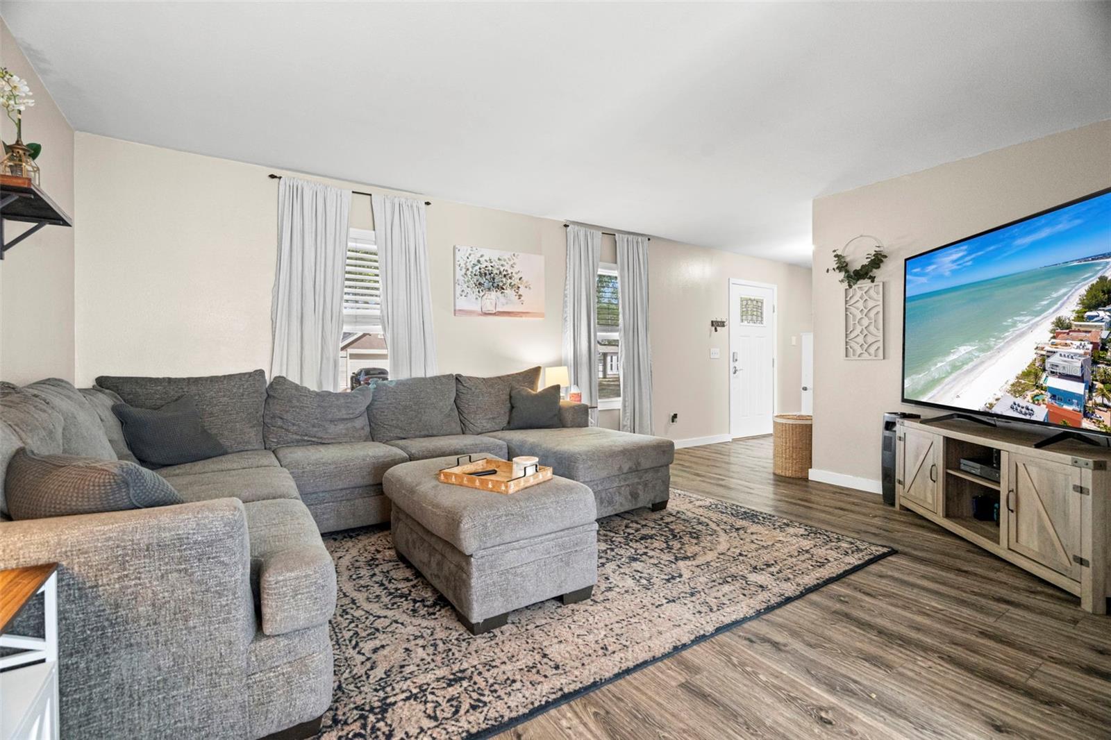 Image 13 of 38 For 539 Emberwood Drive