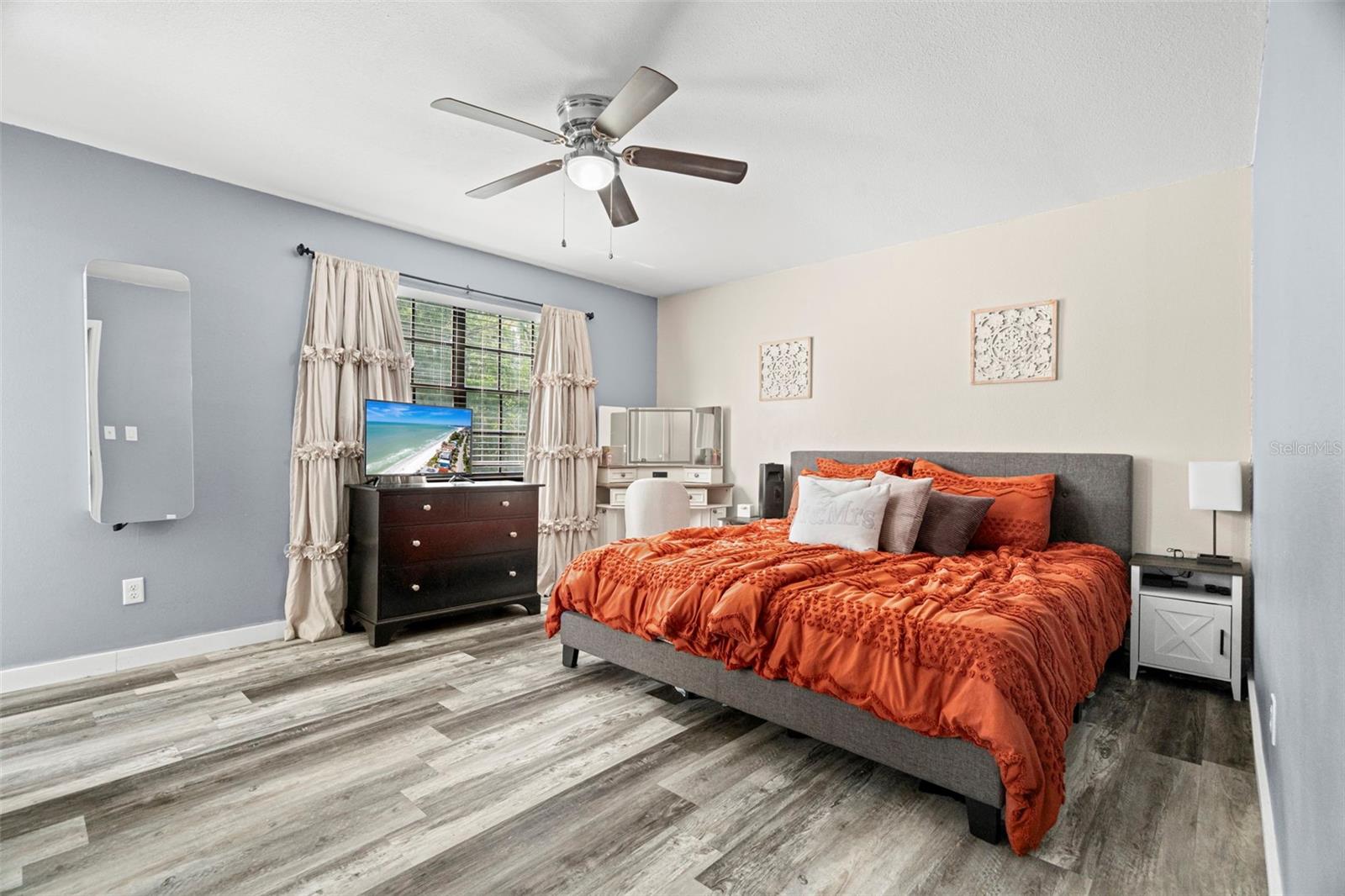 Image 25 of 38 For 539 Emberwood Drive