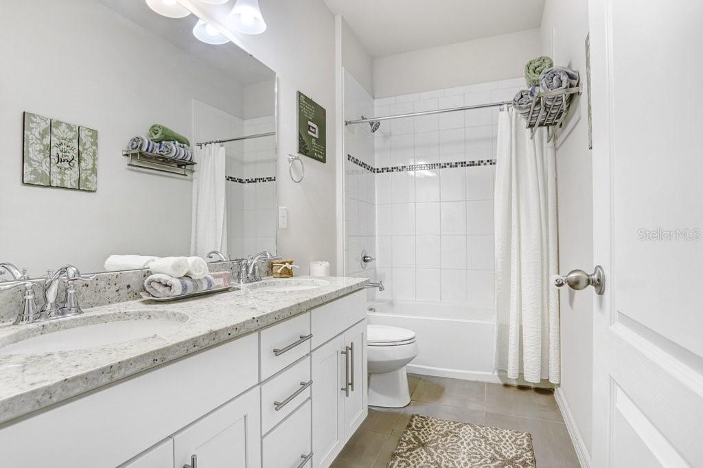 Image 17 of 83 For 11642 Lake Lucaya Drive