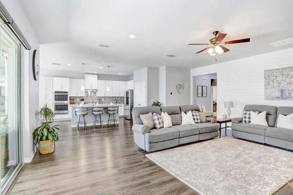 Image 31 of 83 For 11642 Lake Lucaya Drive