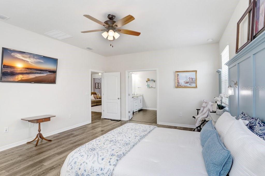 Image 35 of 83 For 11642 Lake Lucaya Drive