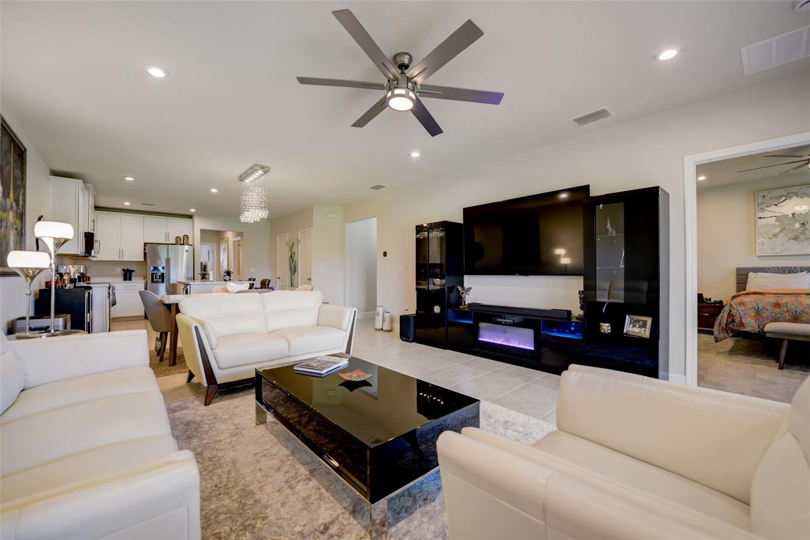 Image 20 of 61 For 18027 Turning Leaf Circle