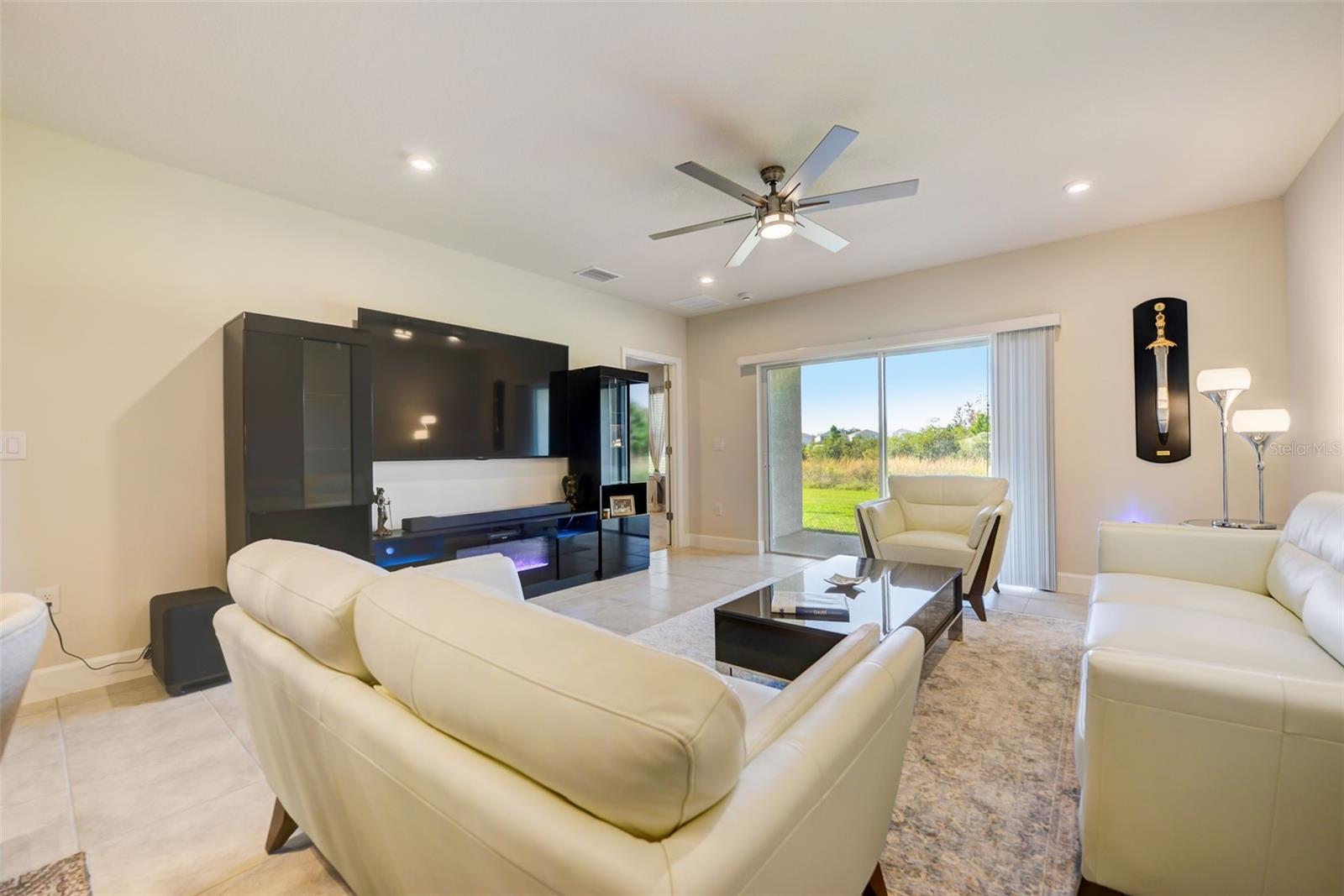 Image 21 of 61 For 18027 Turning Leaf Circle