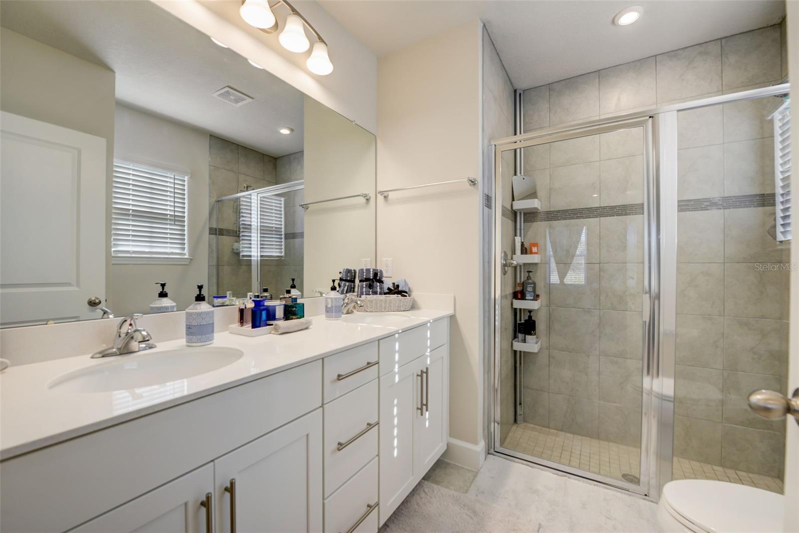 Image 28 of 61 For 18027 Turning Leaf Circle