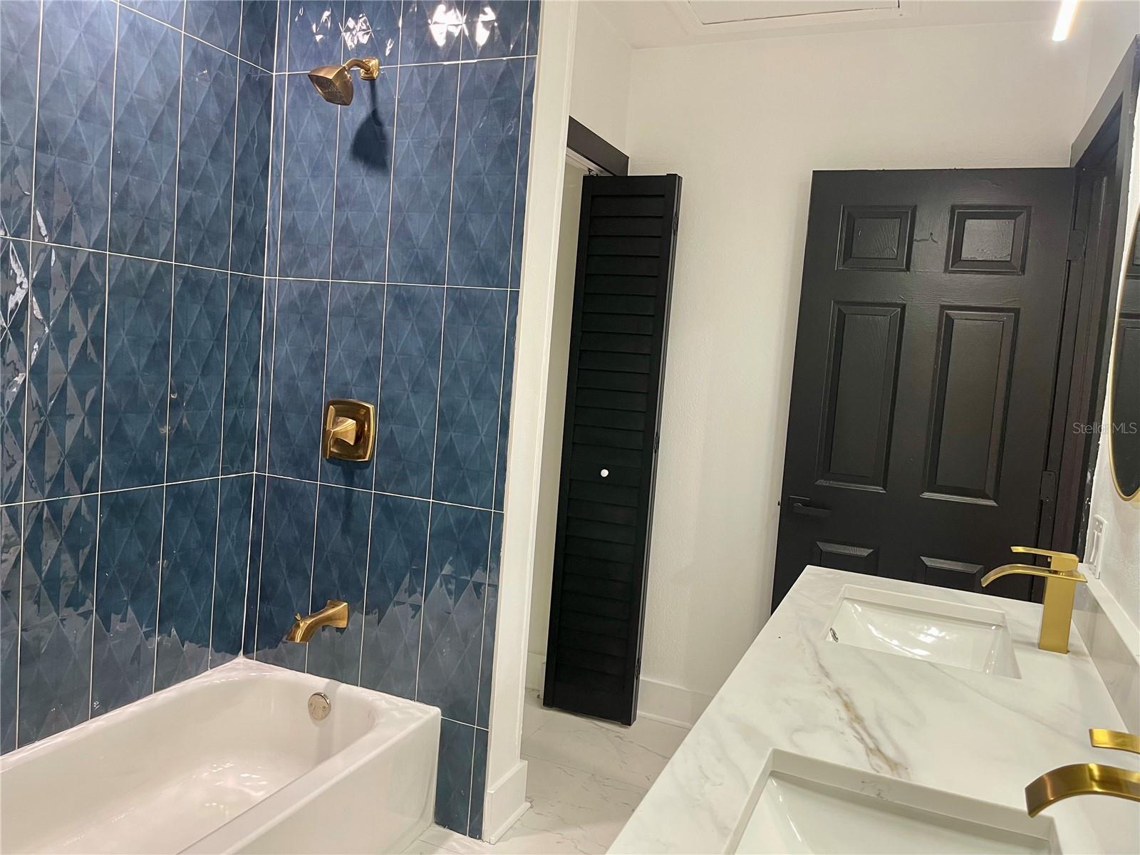 Image 15 of 17 For 2118 Venus Street