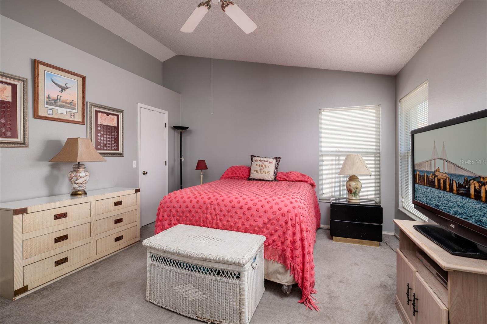 Image 10 of 30 For 6201 61st Court E