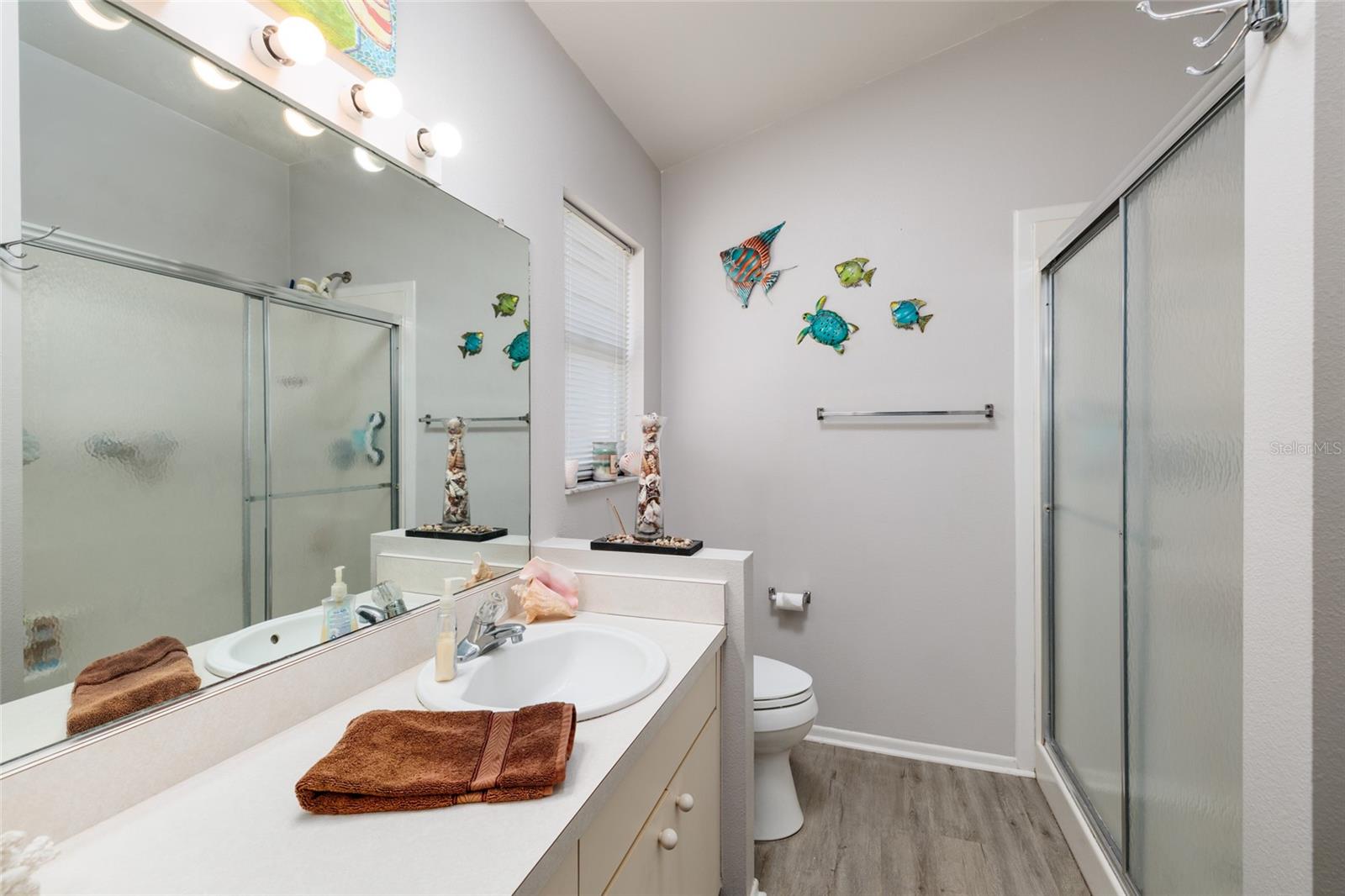 Image 11 of 30 For 6201 61st Court E