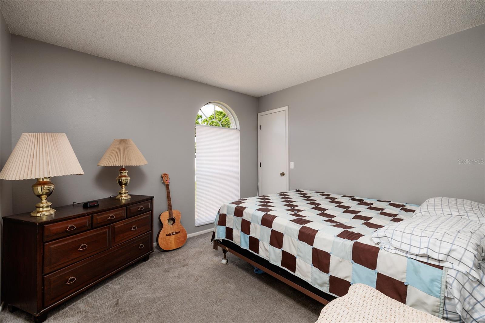 Image 12 of 30 For 6201 61st Court E