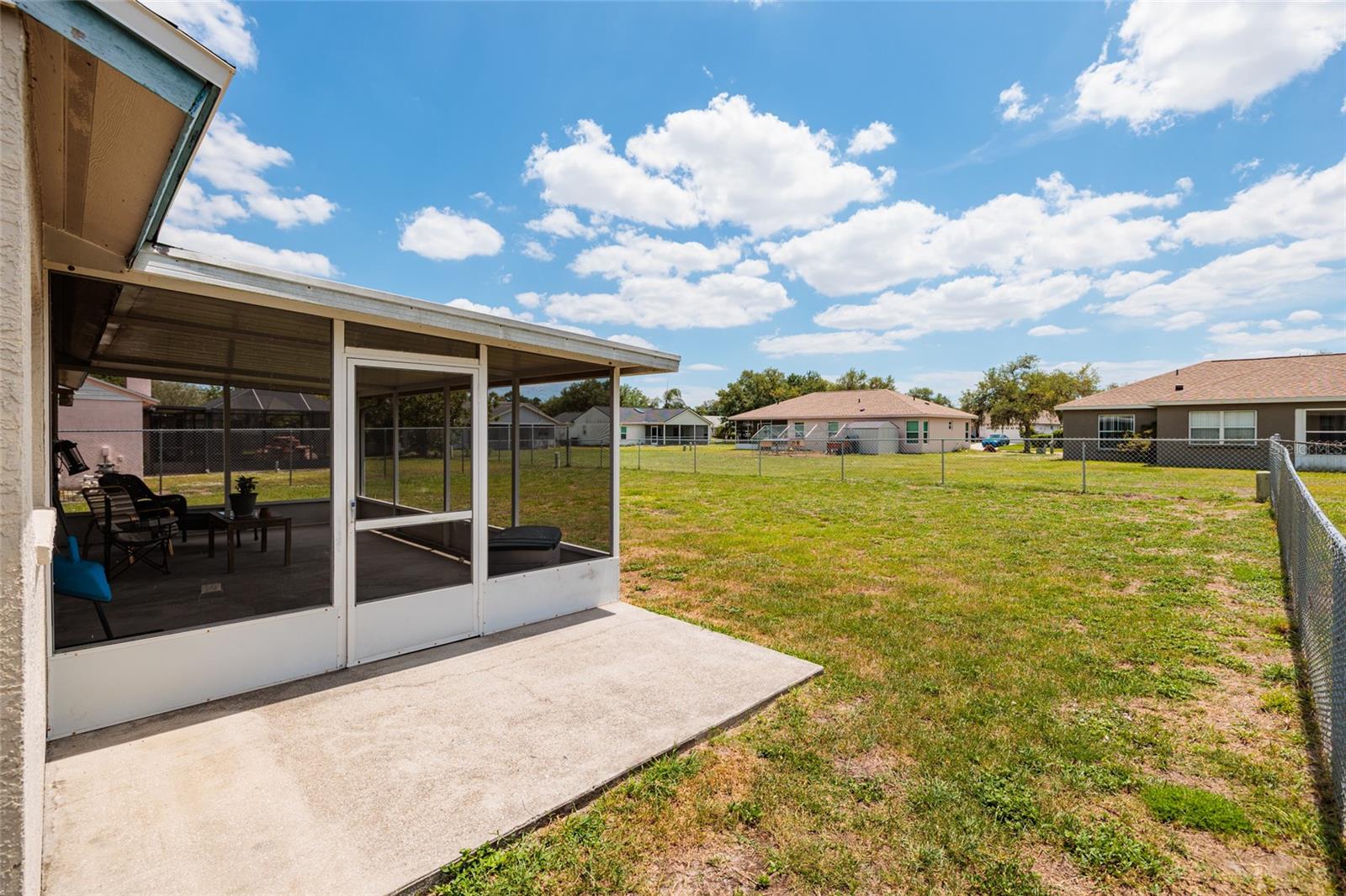 Image 16 of 30 For 6201 61st Court E