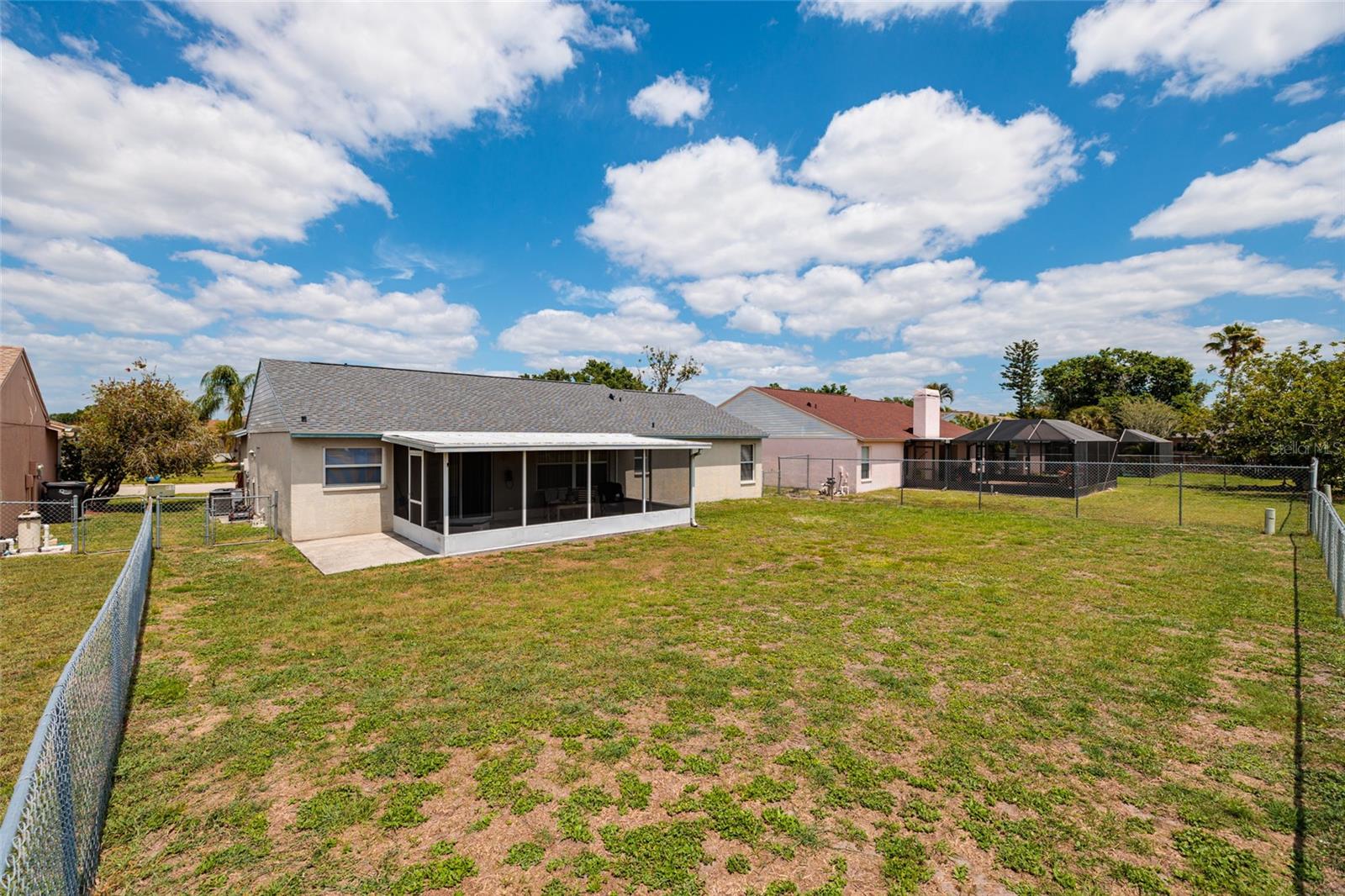 Image 17 of 30 For 6201 61st Court E