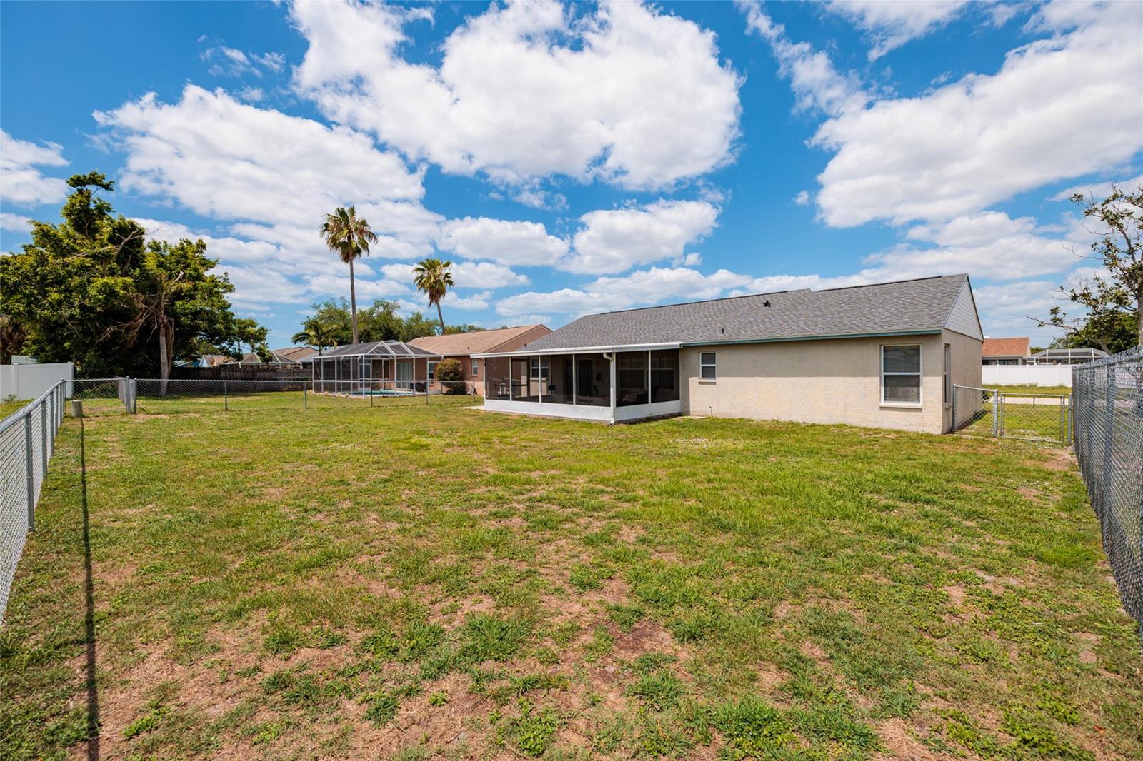 Image 19 of 30 For 6201 61st Court E