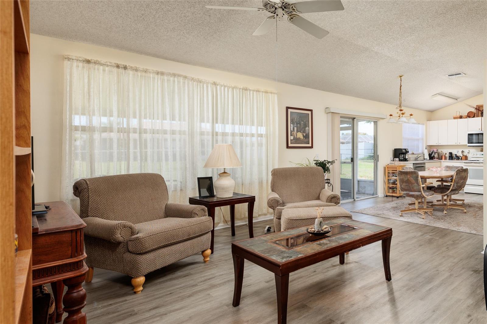 Image 5 of 30 For 6201 61st Court E